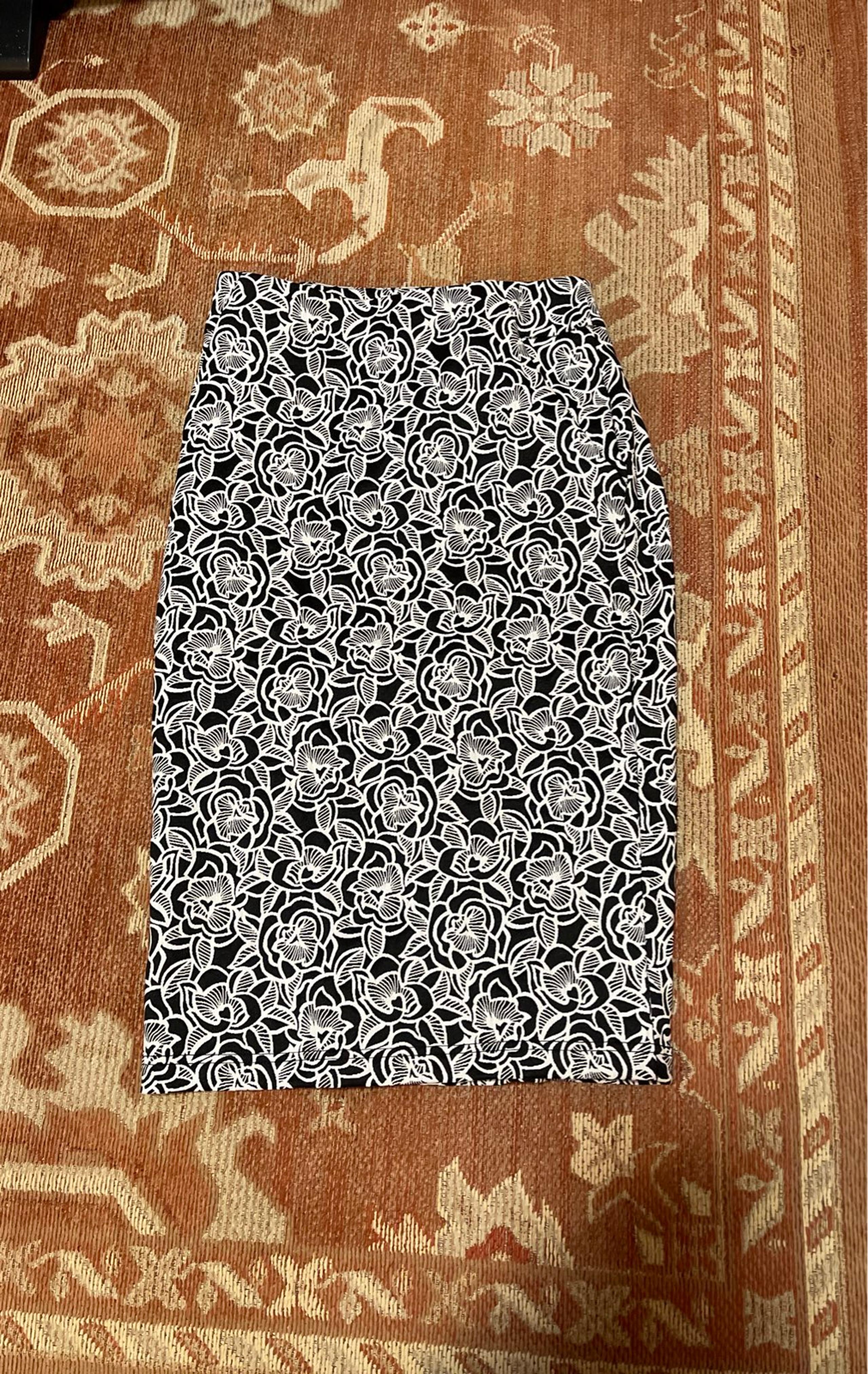 Soho Apparel Ltd Pencil Skirt size S