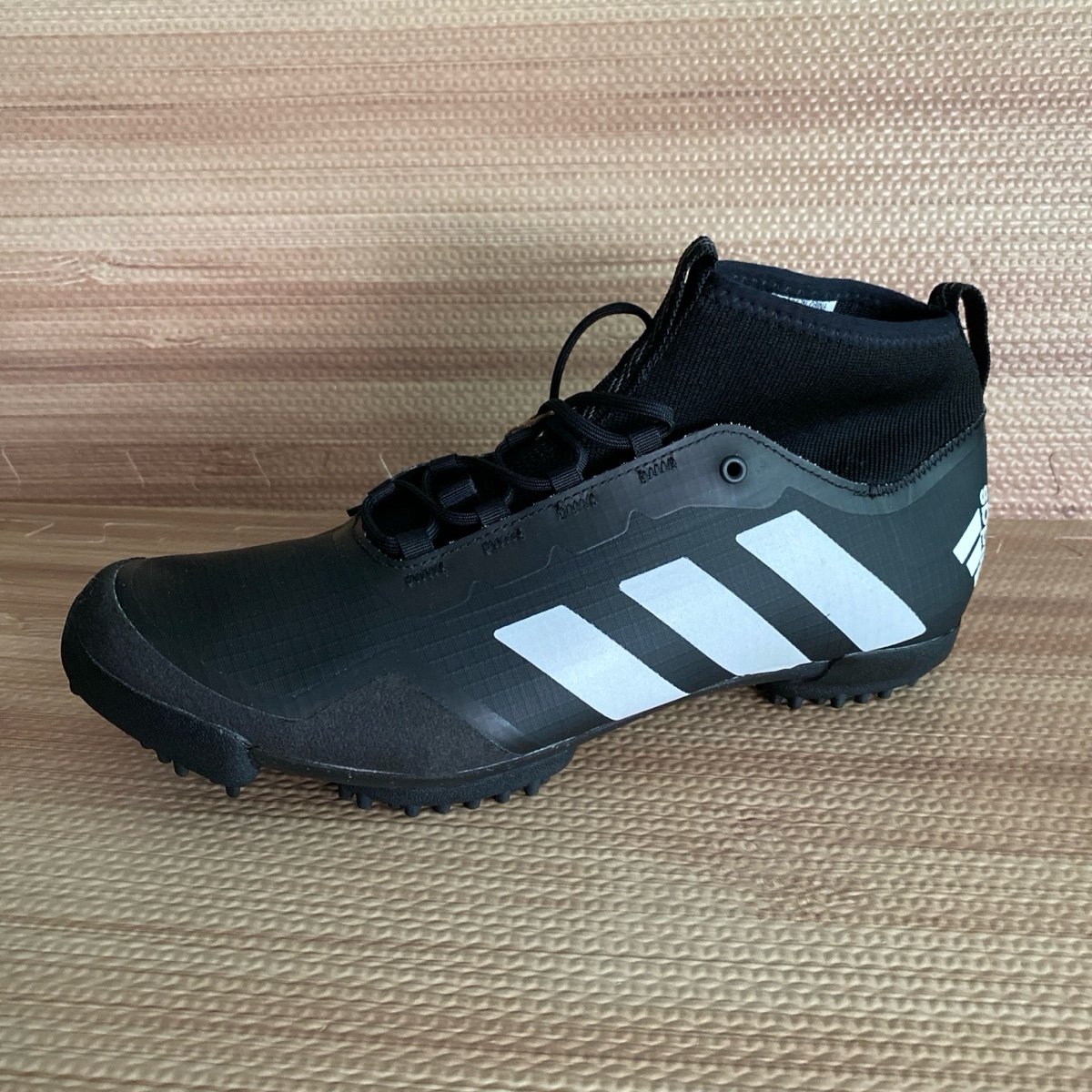 Adidas THE GRAVEL CYCLING SHOES GW5330 Men’s Size 9