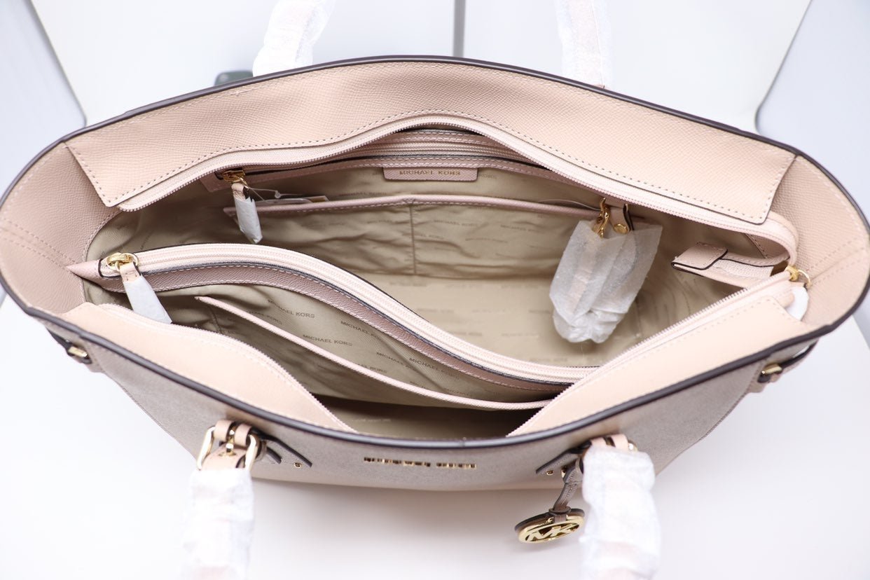 michael kors voyager soft pink