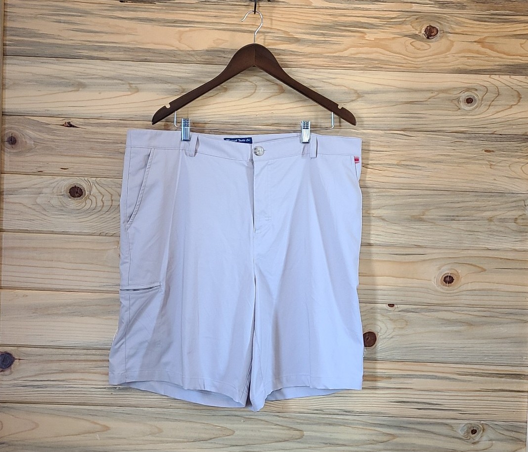 Montauk Tackle Company Performance Classic Khaki Shorts Men's Size 40