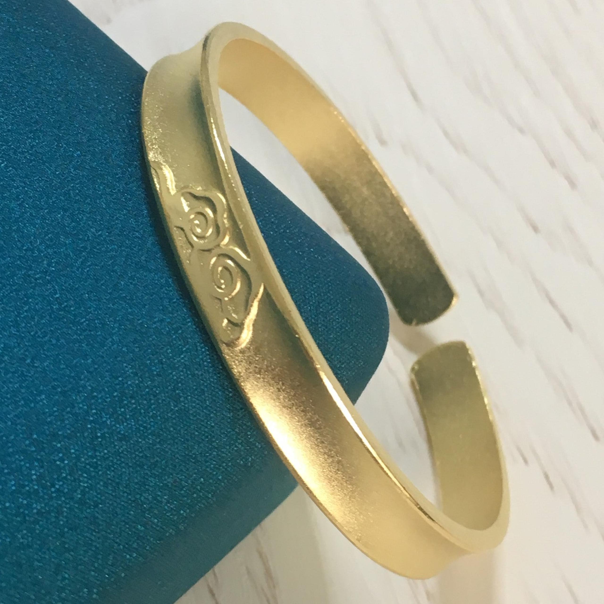 24K Yellow Gold Women's Boutique Bracelet on Mercari