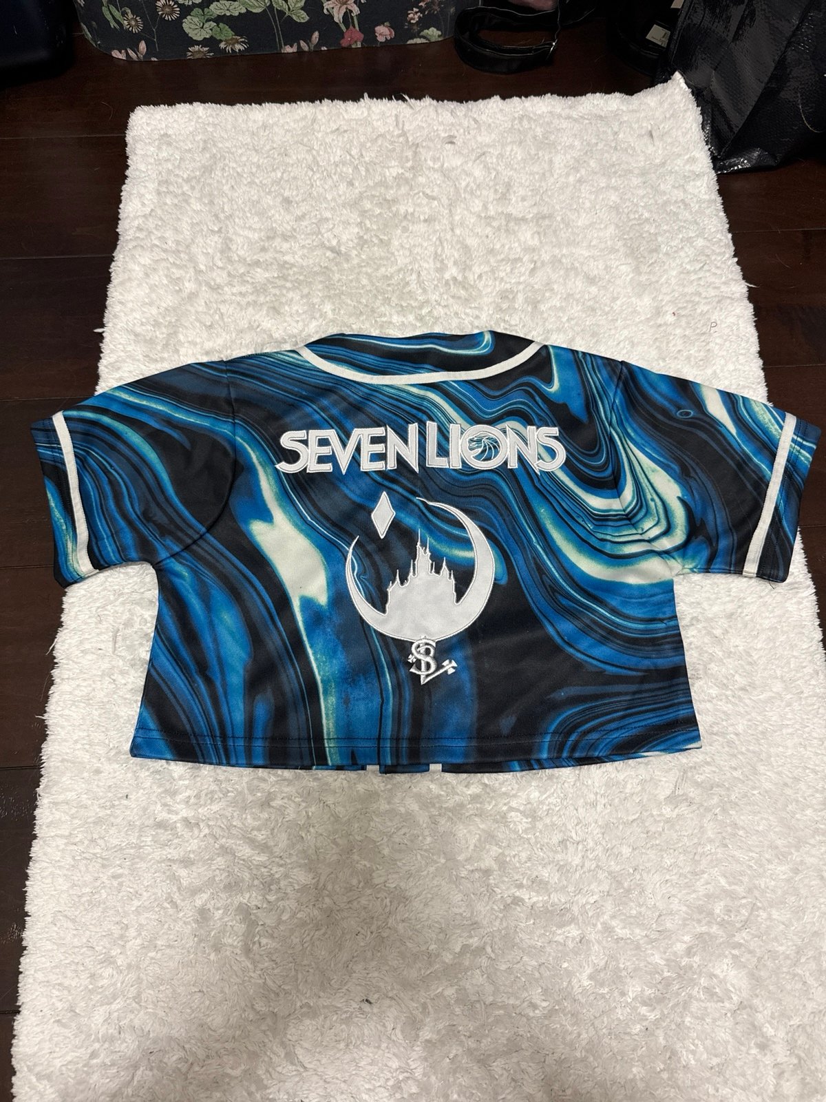 Size Small Seven Lions Crop Jersey