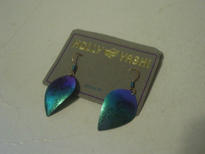 Holly Yashi Niobium Blue Iridescent Pierced Earrings New