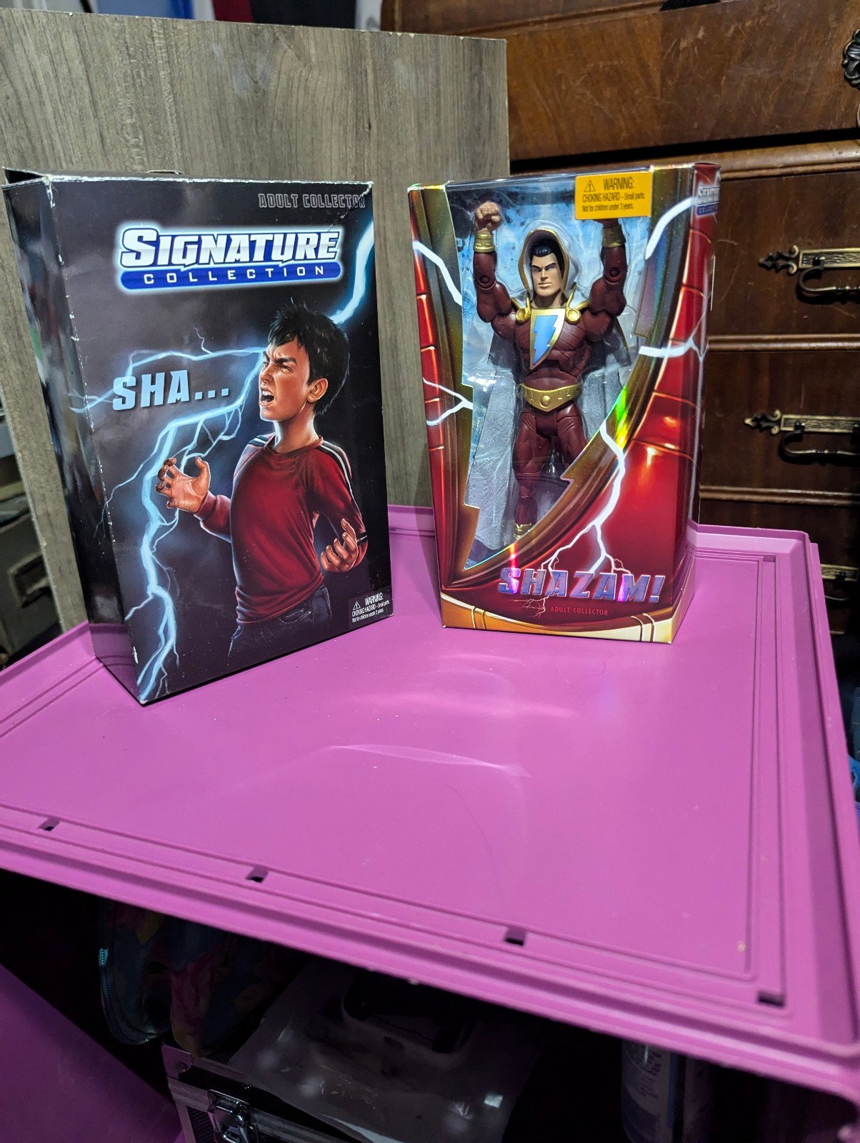 DC Signature collection Shazam! Action Figure
