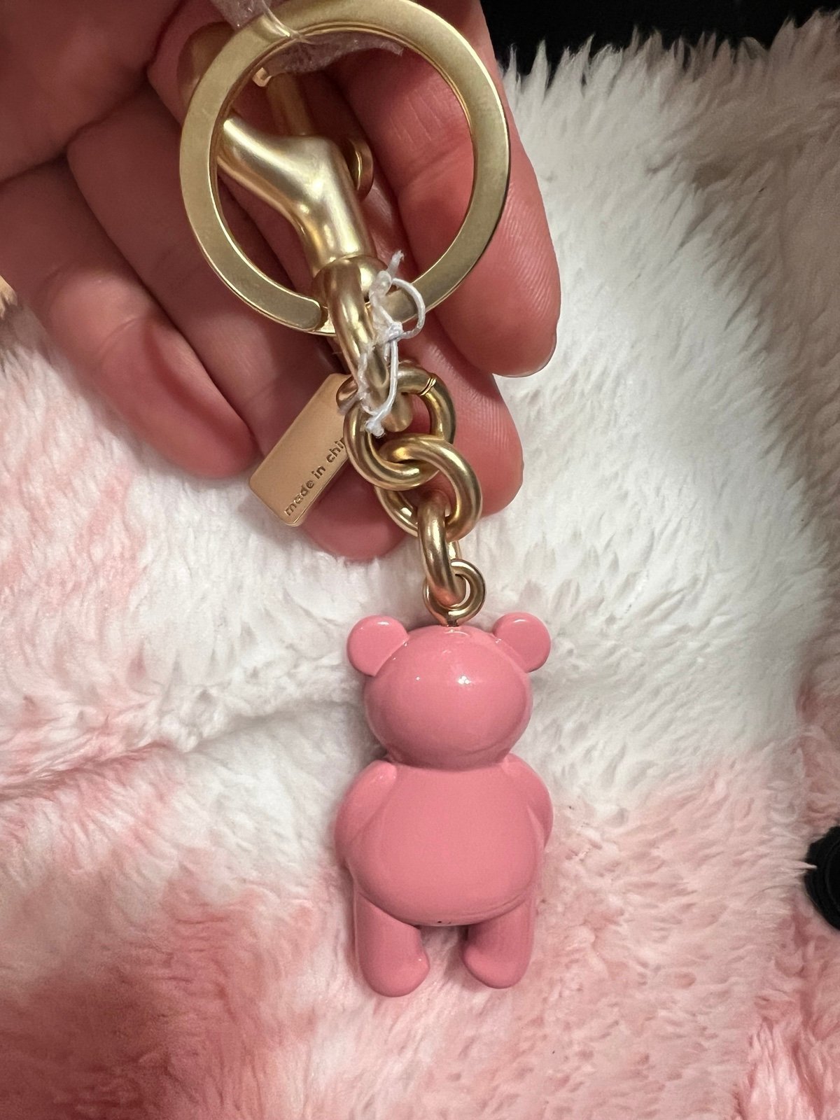 選ぶなら Coach NWT Teddy CP890 Keychain Charm Bag Bear ジャケット・アウター