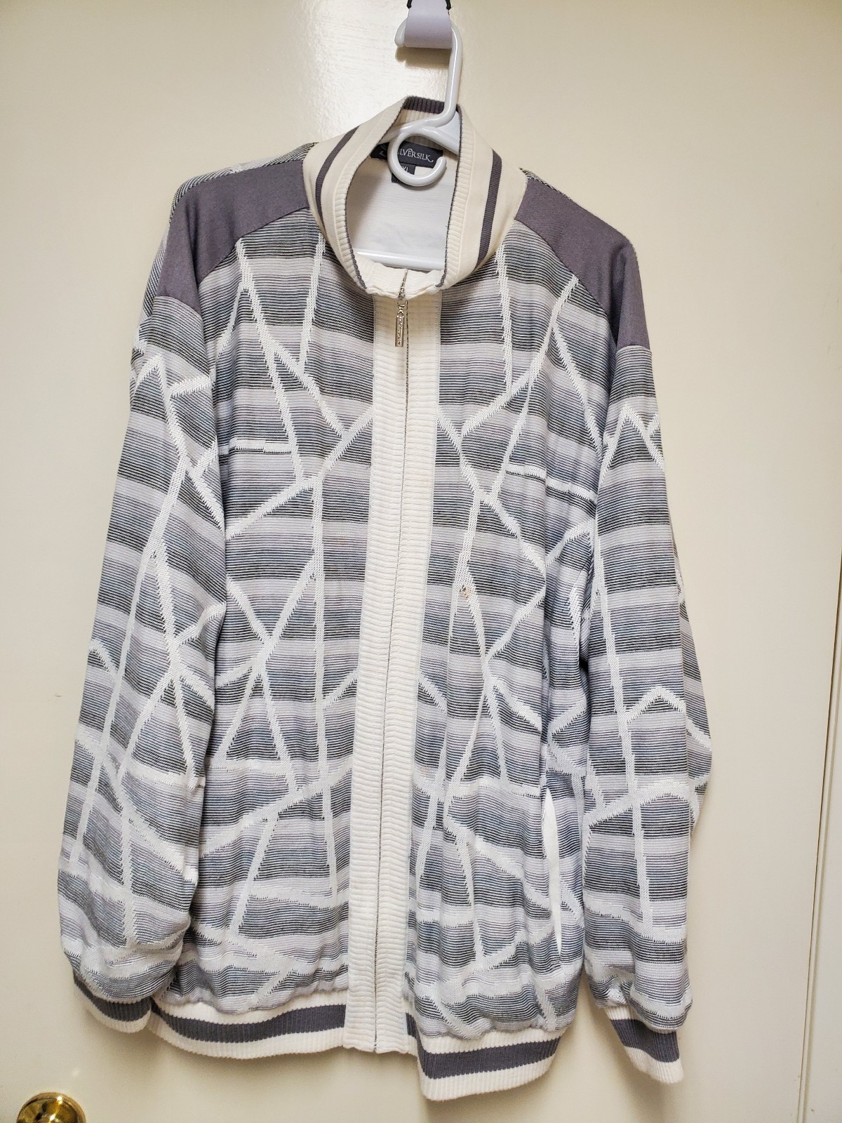 Silversilk Grey / White Zip-Up Designer Sweater Size XXL
