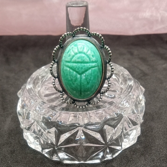 Elegant Green Stone Ring