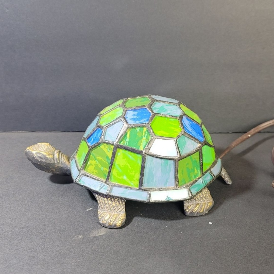 Vtg Tiffany Style Stained Glass Turtle Accent/Night light Lamp