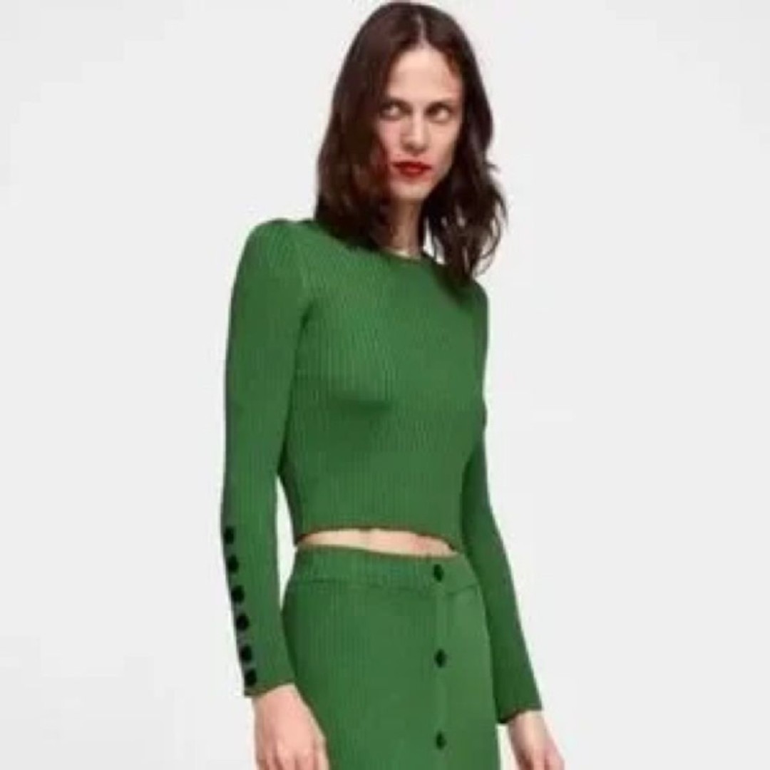 Zara Ribbed Cropped Button Sleeve Sweater in Green