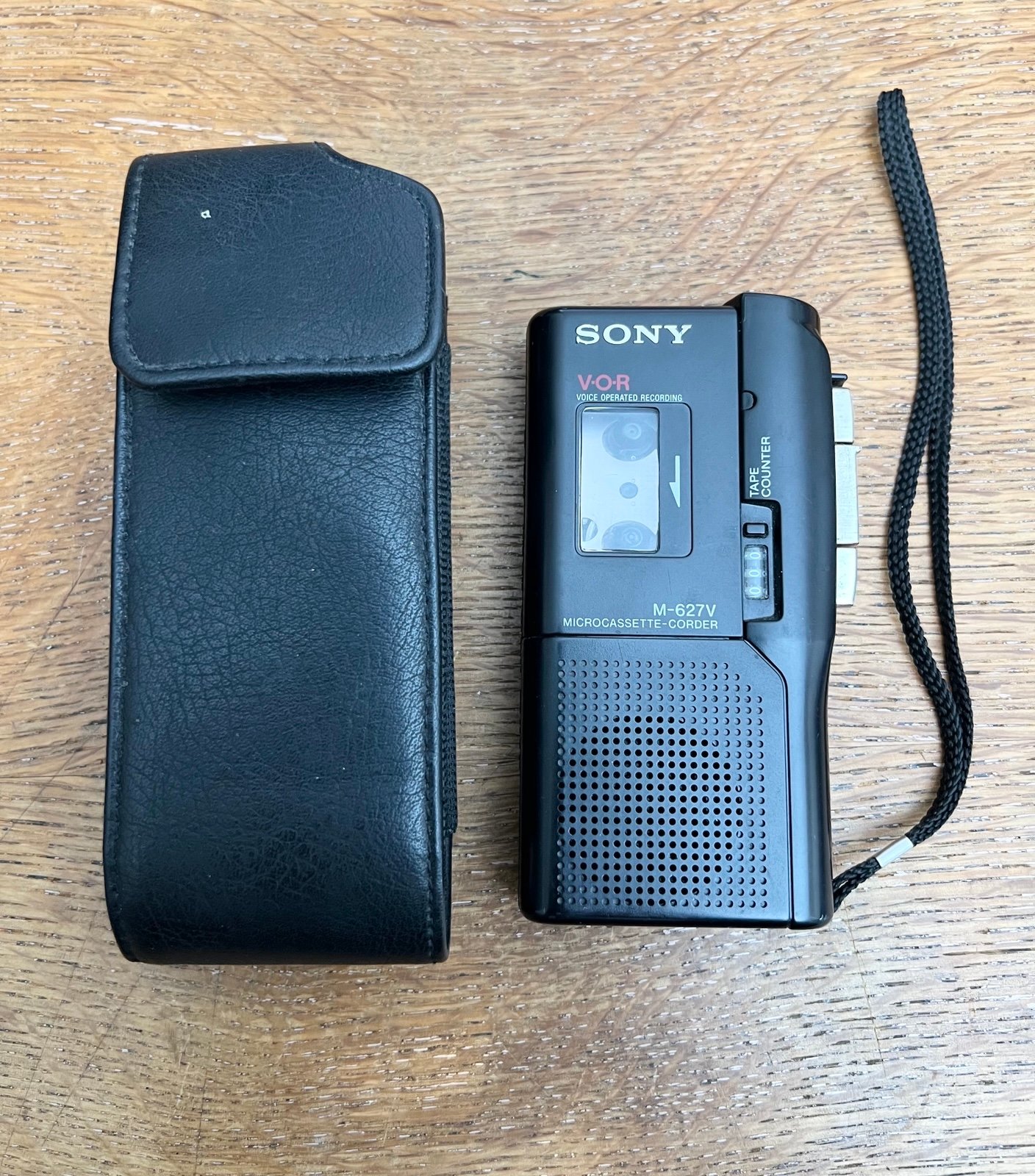 Sony M-627V Microcassette-Corder VOR Voice Operated Recording TESTED W/ Case