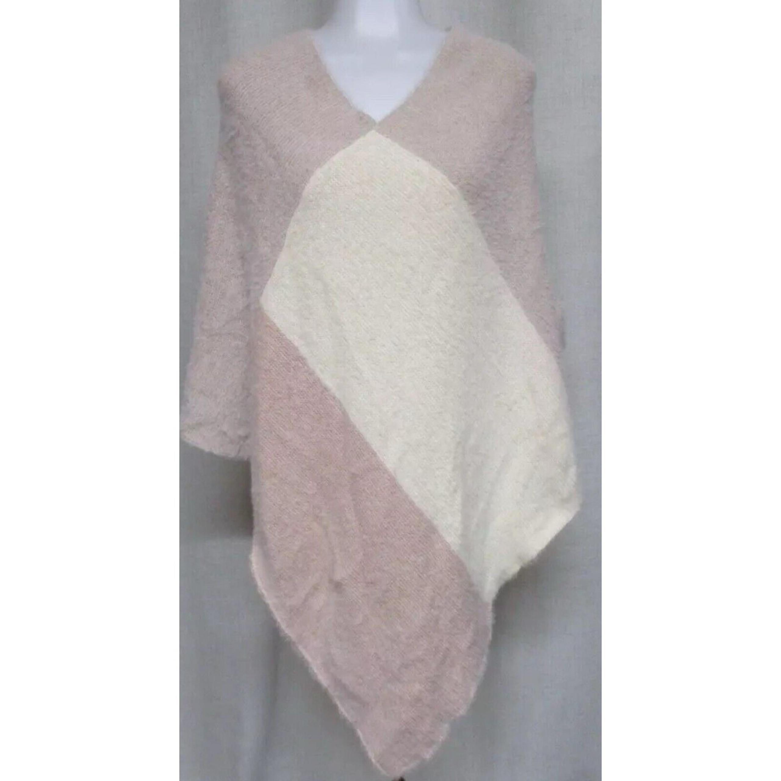 ANTHROPOLOGIE Asymmetrical Block Pattern Super Soft Poncho Sweater OS Cream Tan