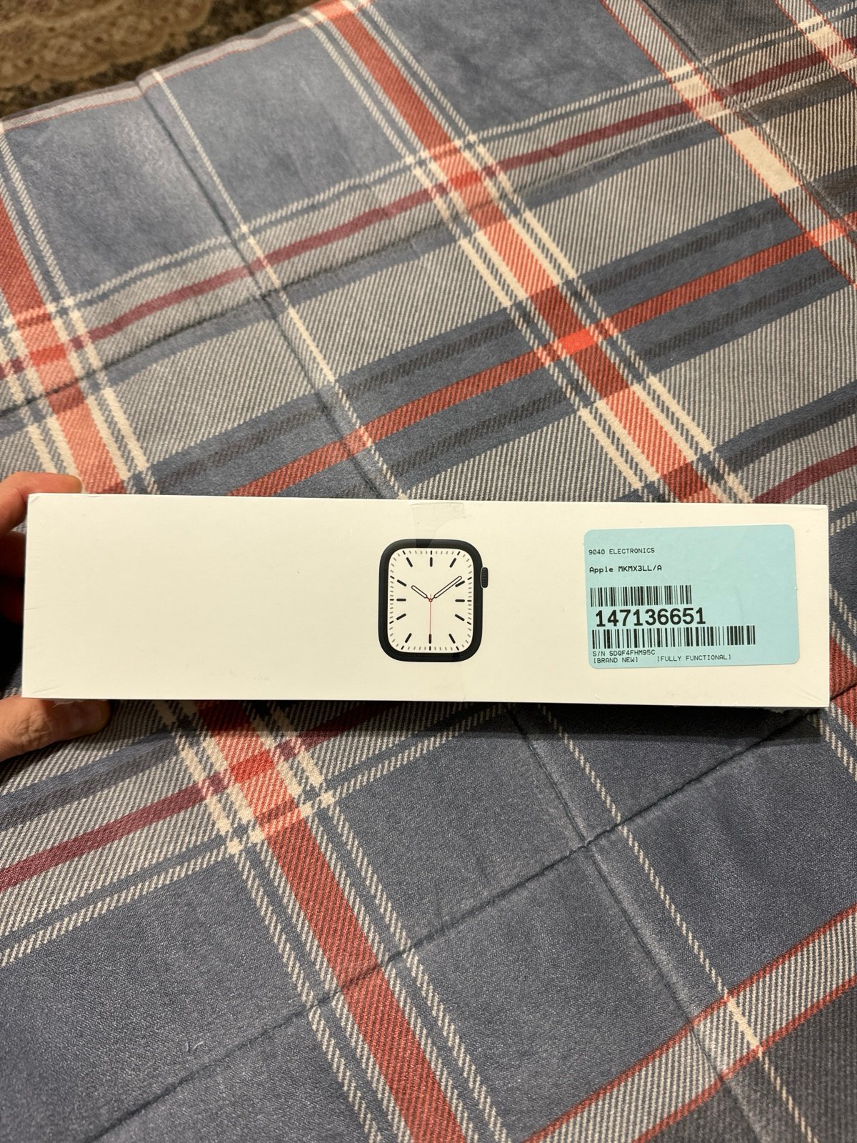 “BRAND-NEW SEALED” Apple Watch Series 7 (41 mm) GPS (Midnight Aluminum/Midnight)