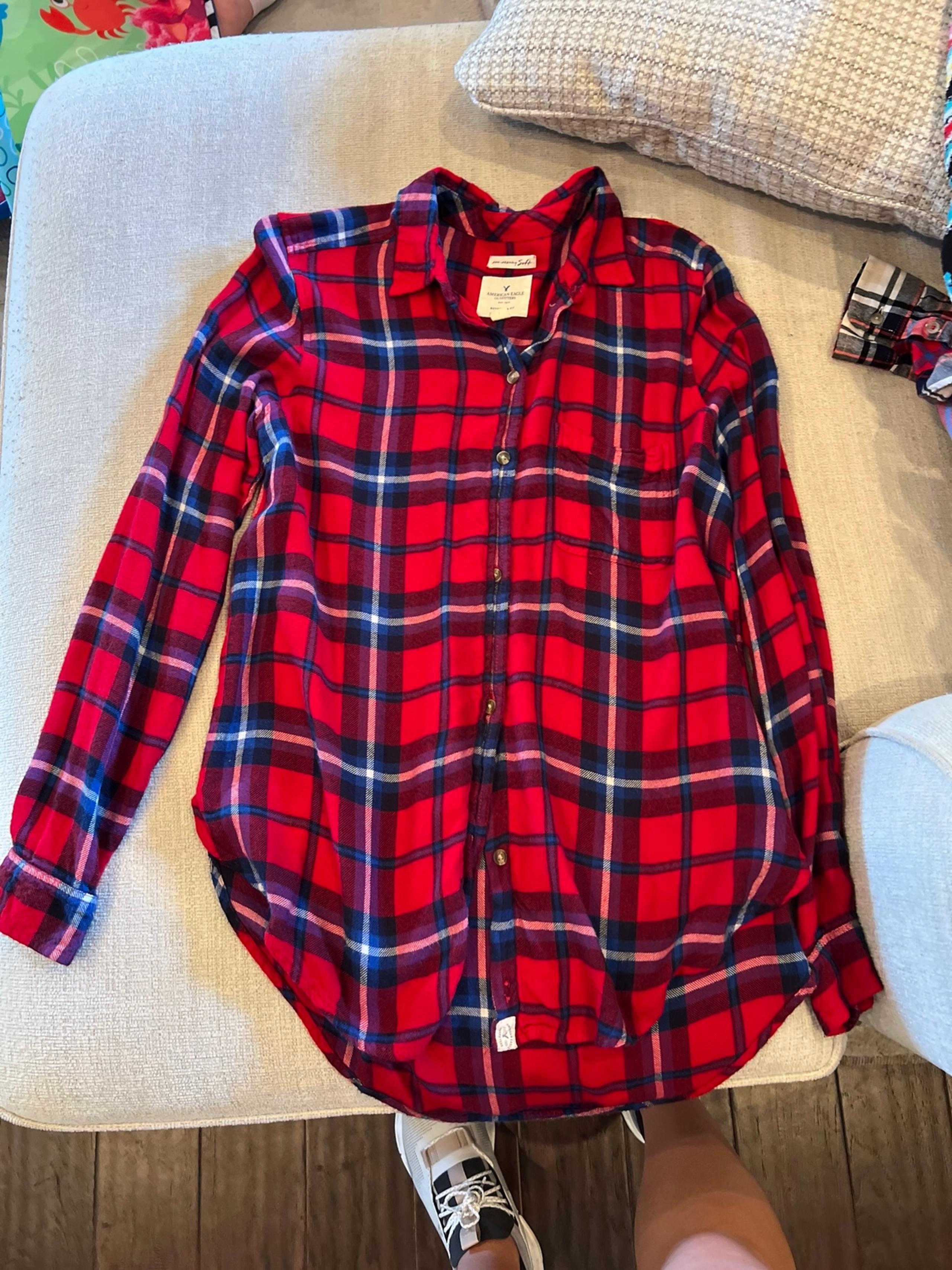 American Eagle flannel top