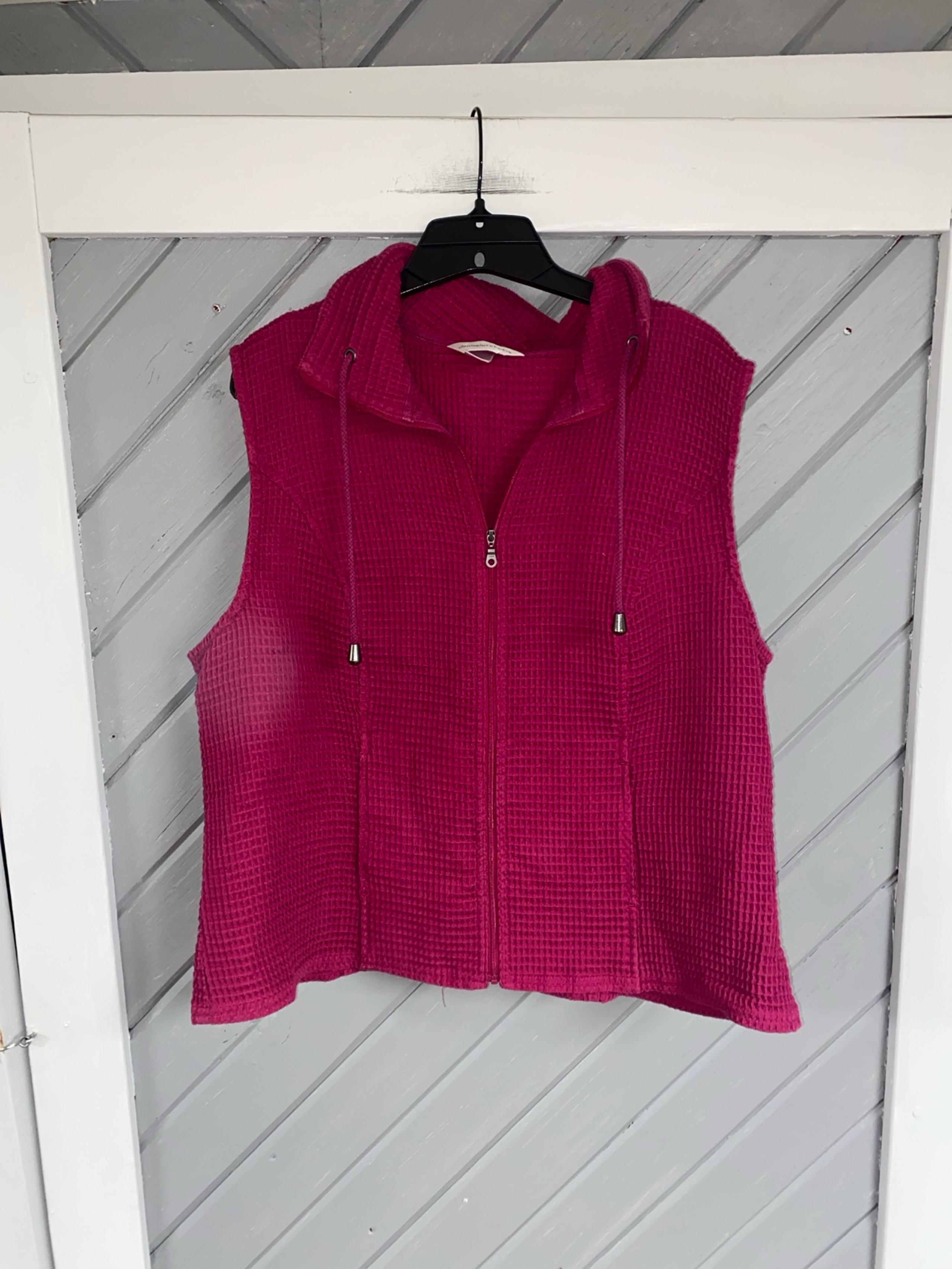 Christopher and Banks brand size XL pink Vest like you