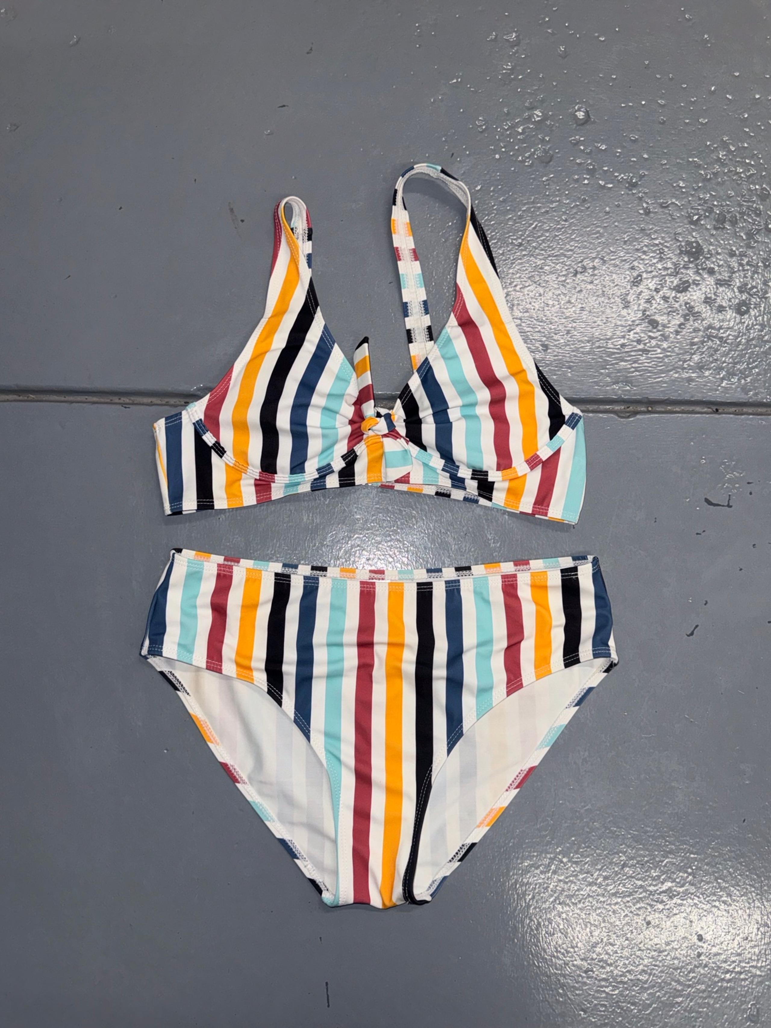 Women’s Striped Boutique Hi-Wasited Bikini Size Medium