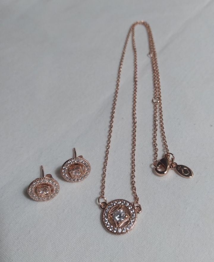 Pandora Rose Gold Vintage Circle Necklace &Earrings set