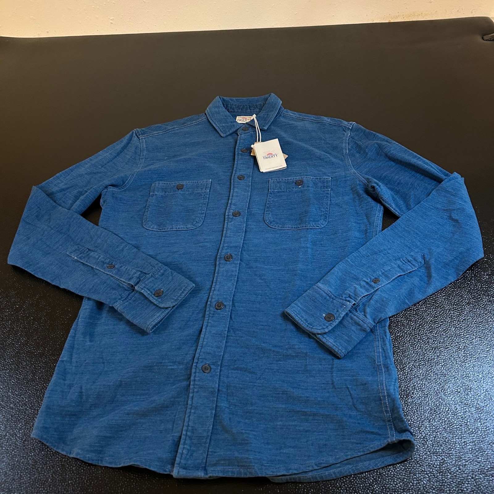 Faherty Sunwashed Knit Shirt Organic Cotton Indigo Wash Button Up Mens Small NWT