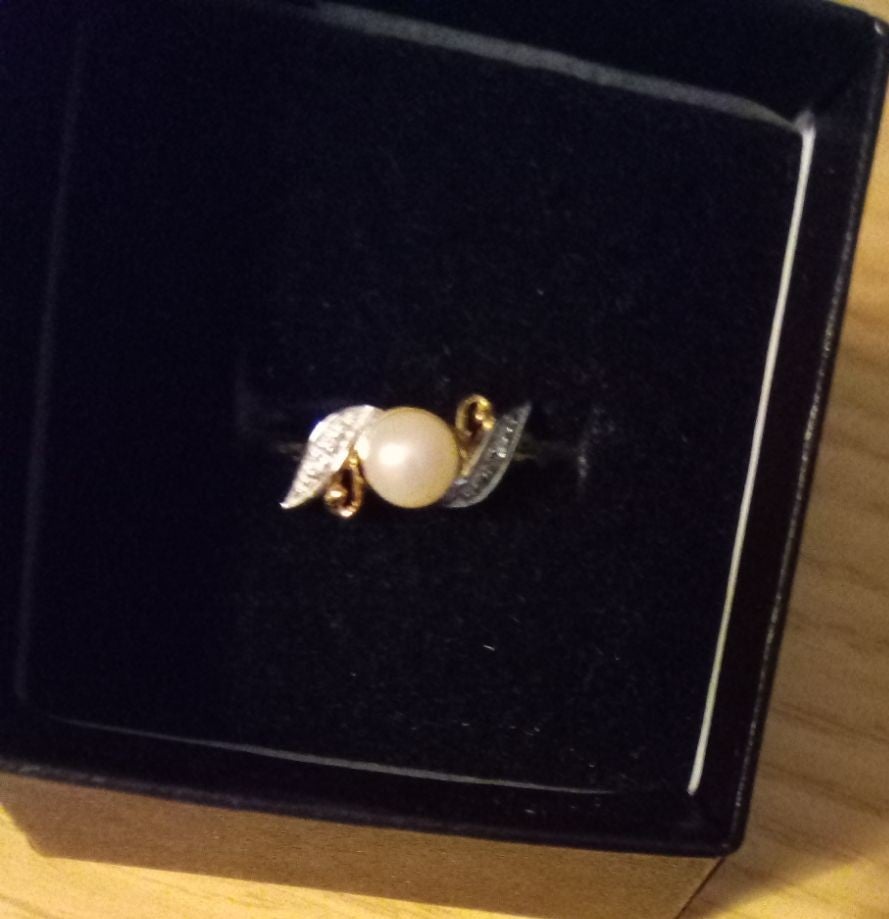 Pearl Ring
