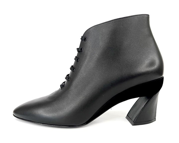 SALVATORE FERRAGAMO Antila Lace Up Black Leather Side Zip Ankle Boots Size 9.5