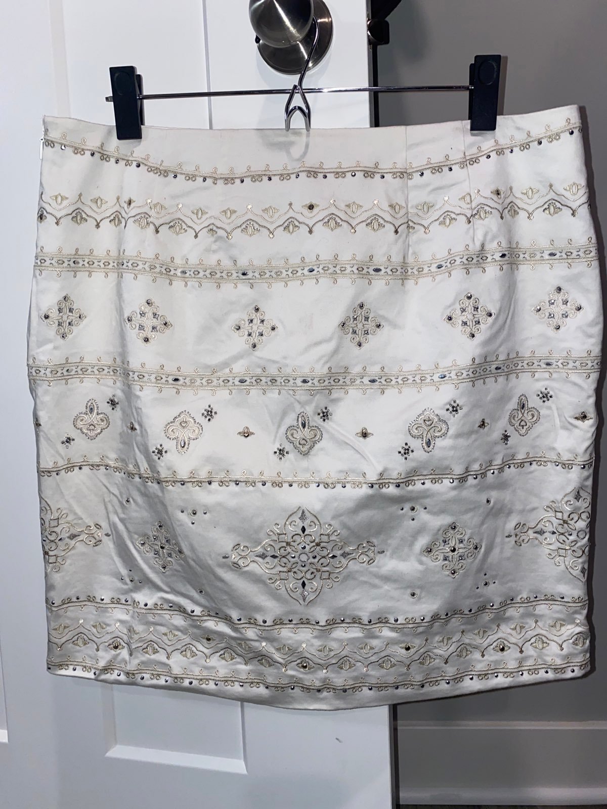 Whitehouseblackmarket beaded skirt (12)