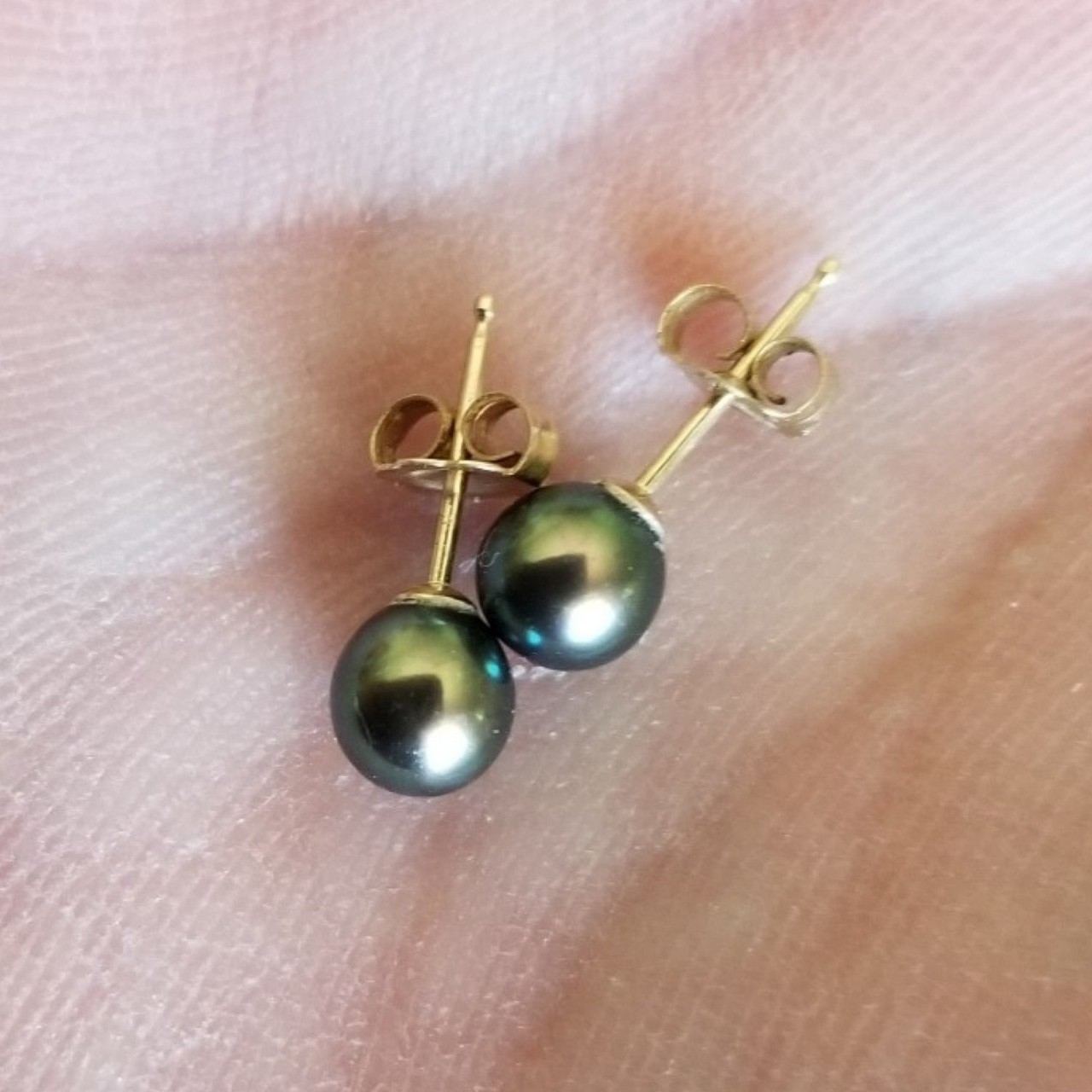 10K Gold Pearl Earrings