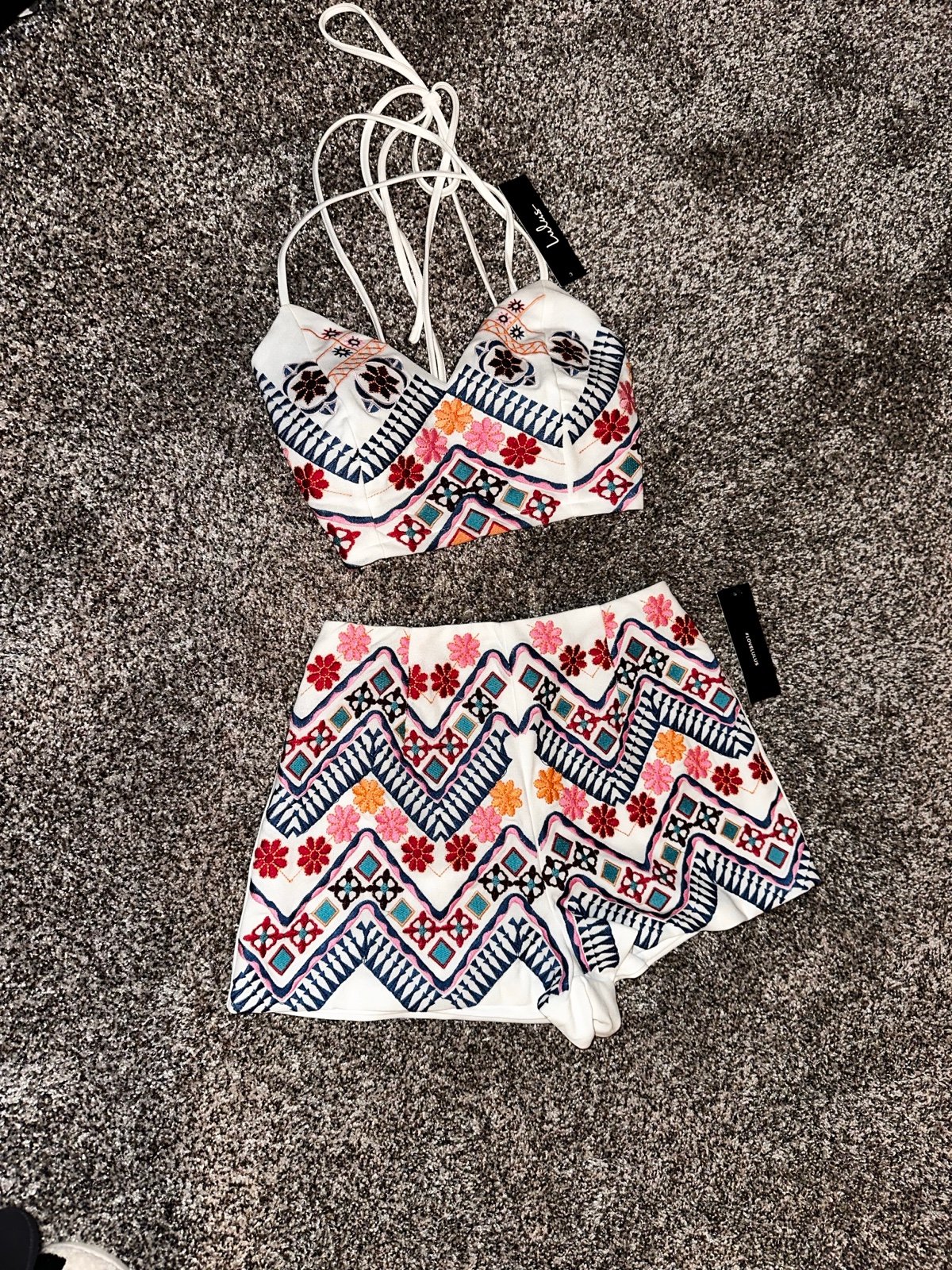 Lulus white top and shorts