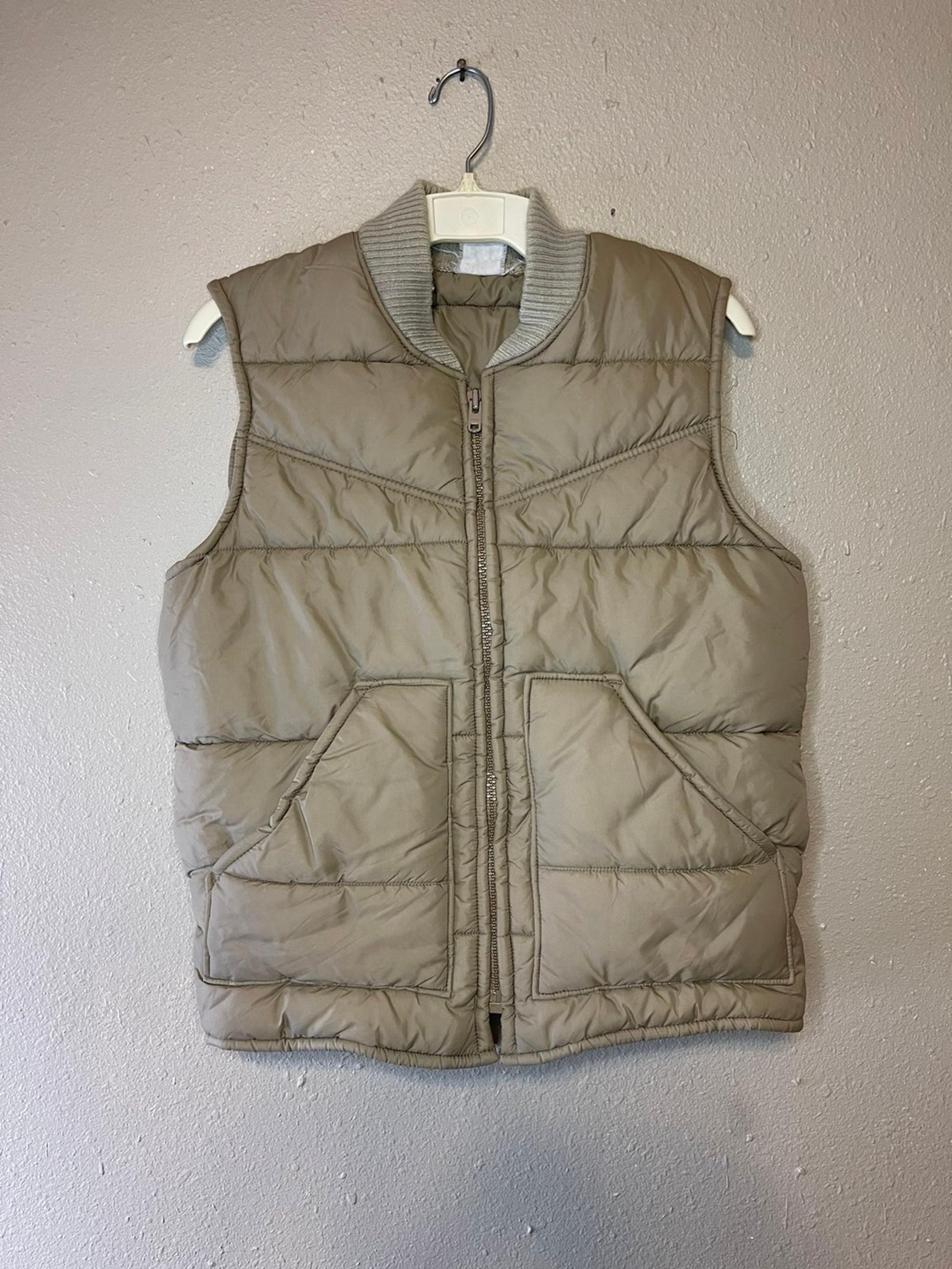 VTG Walls Blizzard Pruf Puffer Vest Mens Medium - Tan