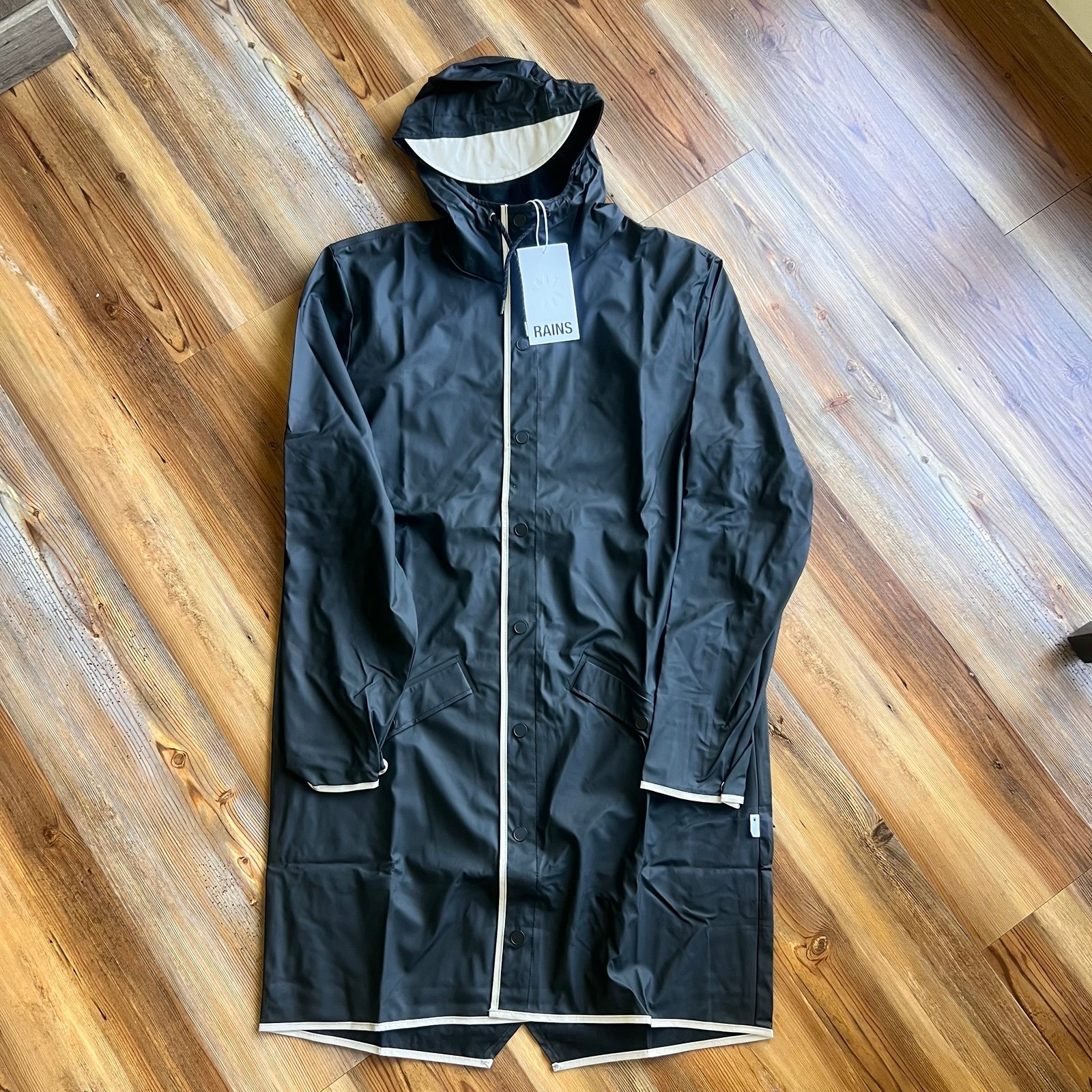 RAINS Long Reflective Black Rain Coat Size Medium SKU#C24353