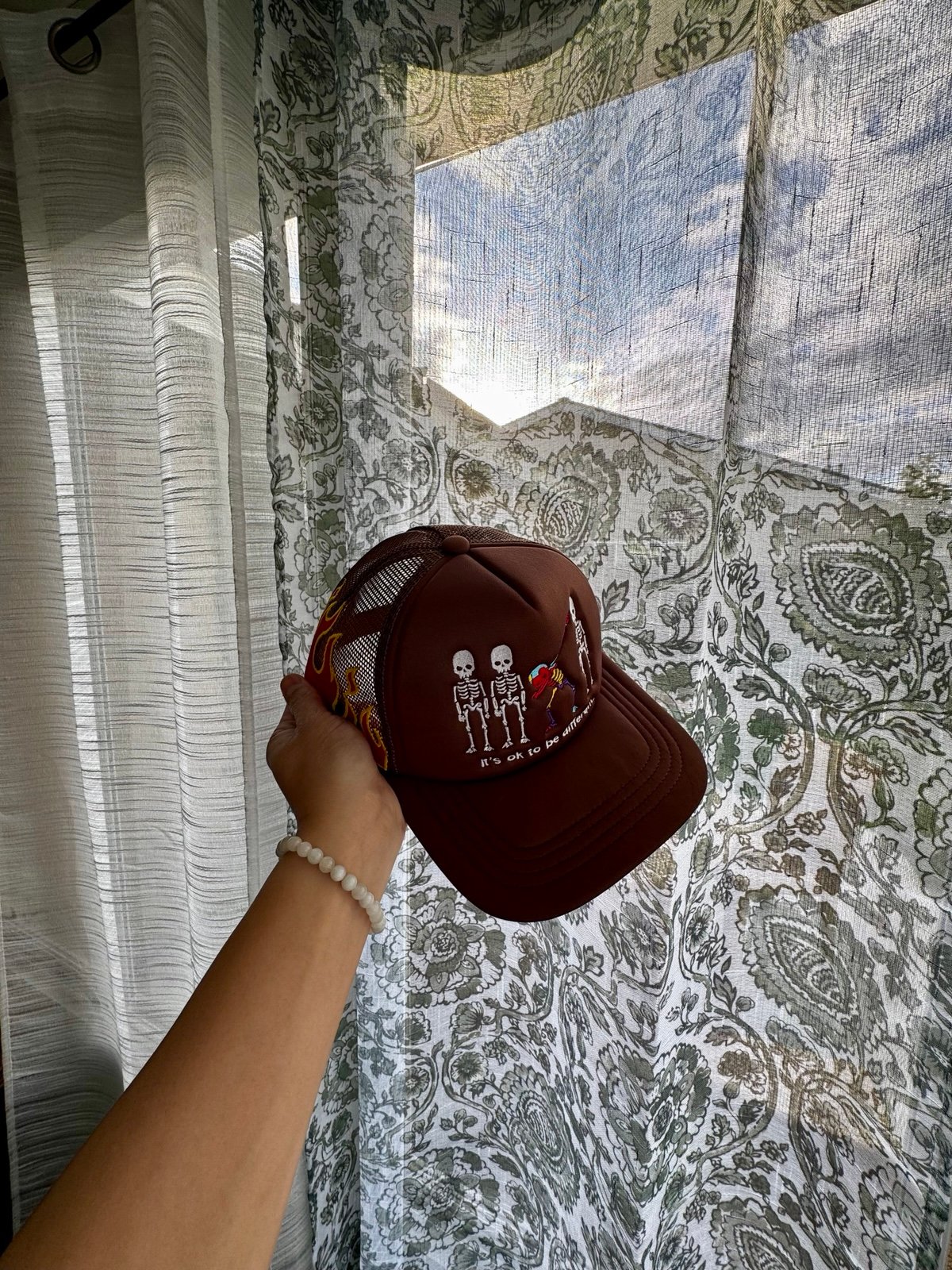 Stylish Mesh Trucker Cap - Breathable Cotton Blend, Hip Hop Snapback Hat for Men