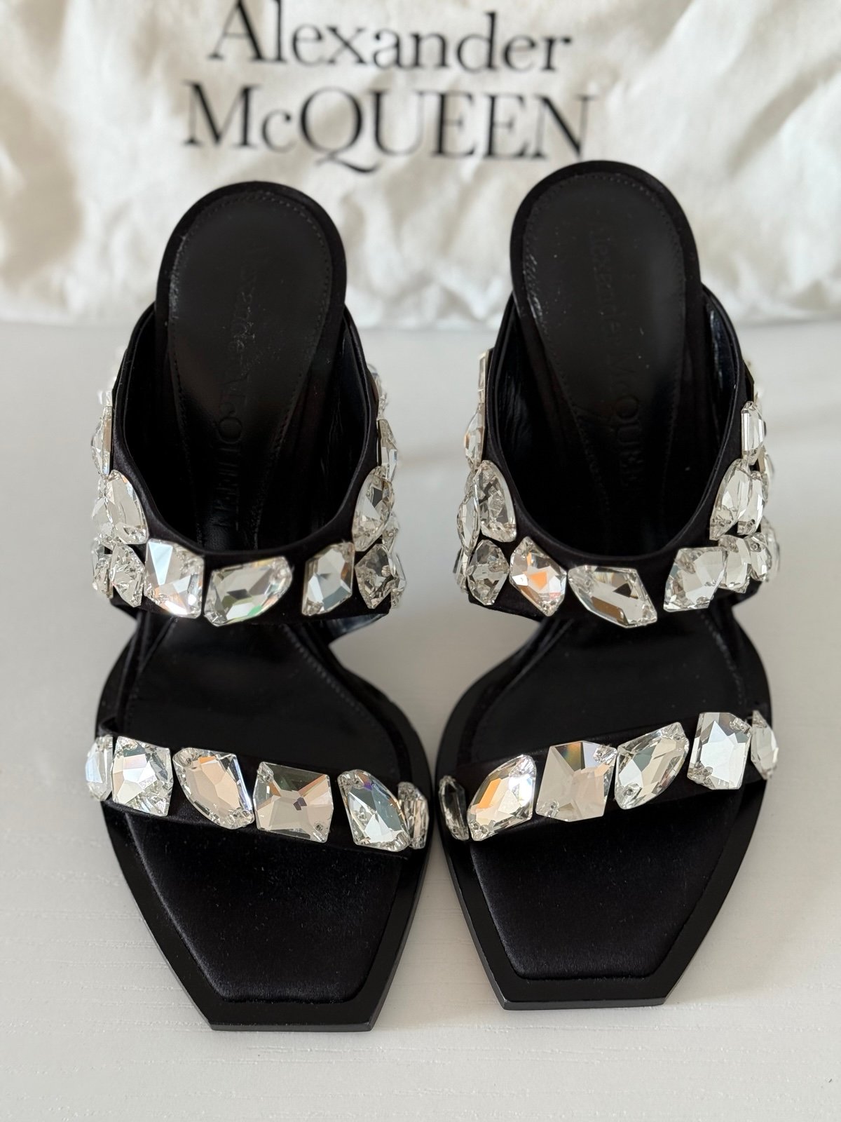 サンダル・ミュール alexander mcqueen SS23 MULE PUNK (733188_WHSWD1081) Alexander McQueen Punk Flat Mules in Black | LN-CC