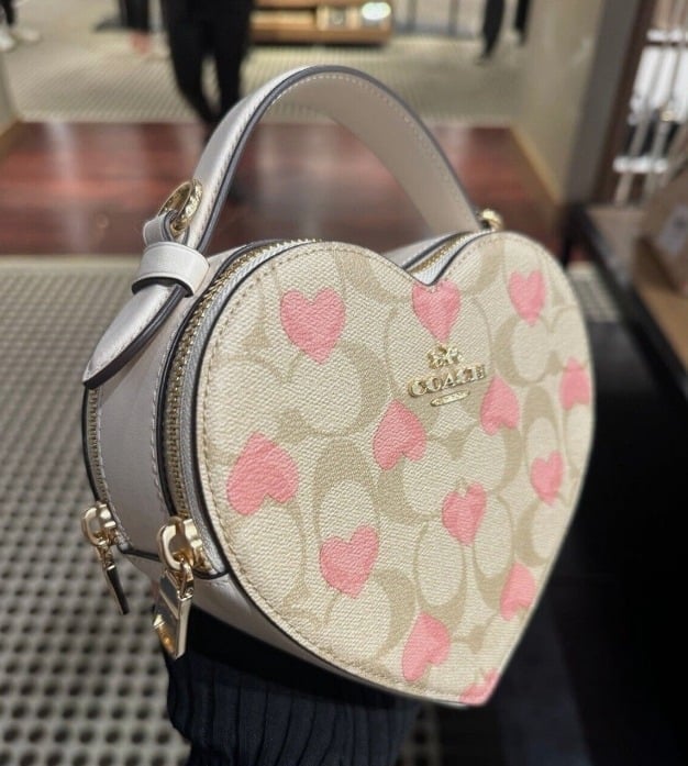 Coach Heart Print crossbody bag Shoulder bag