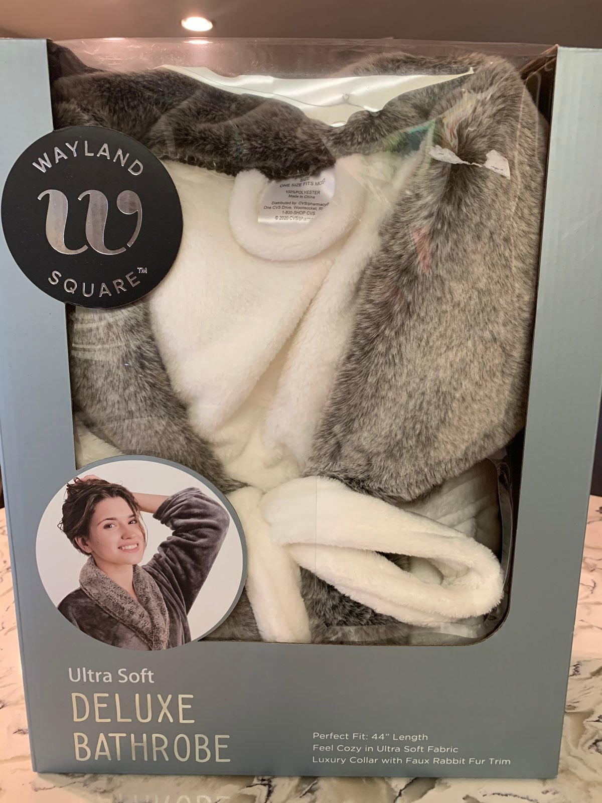 Ultra Soft Deluxe Bathrobe NIB