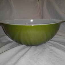 Vintage MCM Pyrex Green Cinderella 444 Bowl