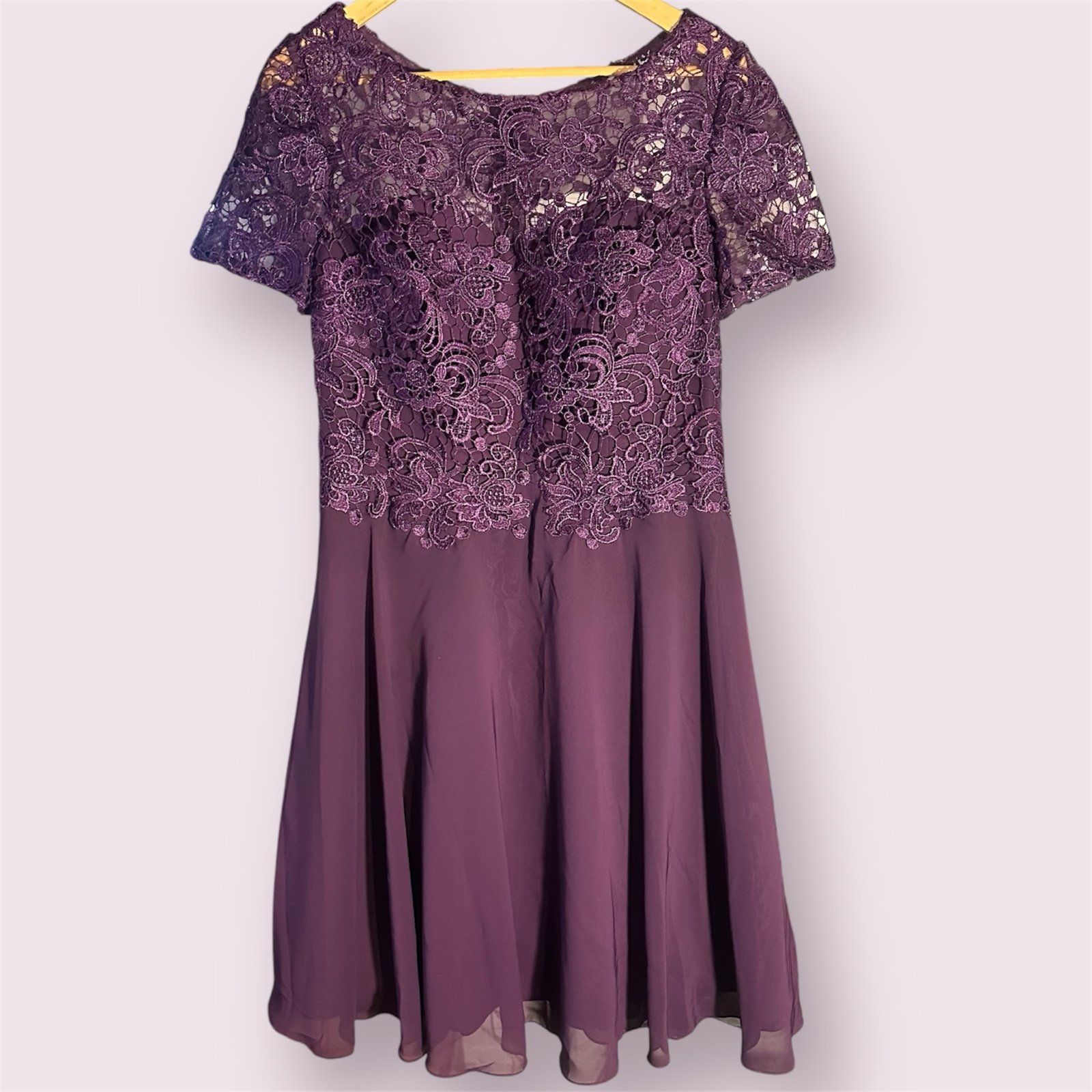 JJ s House Sheath Column Scoop Lace Chiffon Mother of the Bride Tiered Dress 10