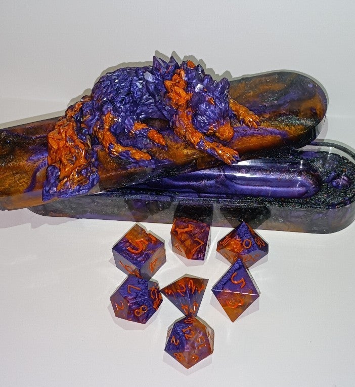 Crystal Wolf Holder and Dice Set Orange/Purple
