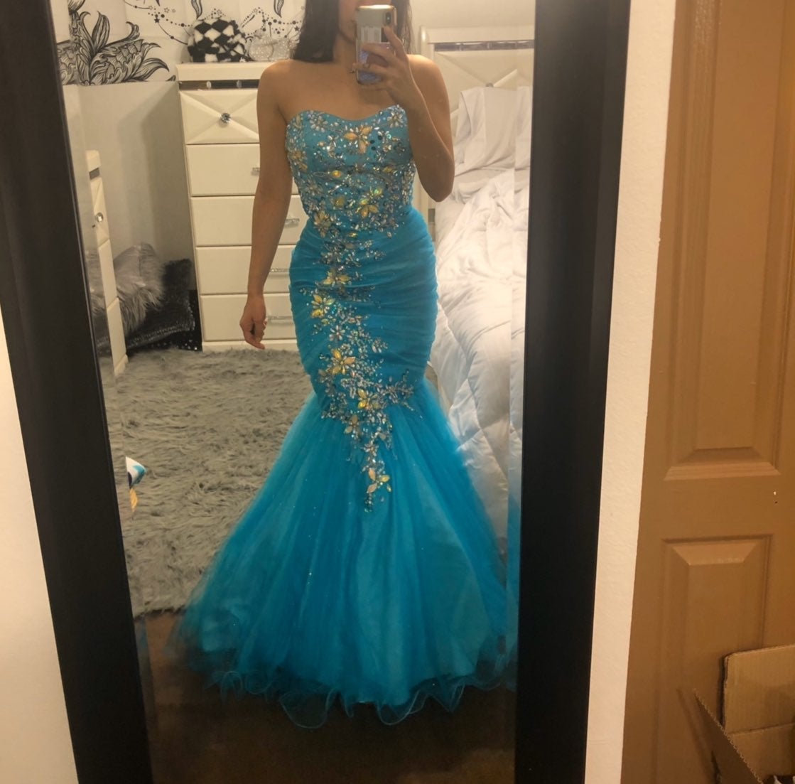 BLUE MERMAID PROM DRESS SIZE 6