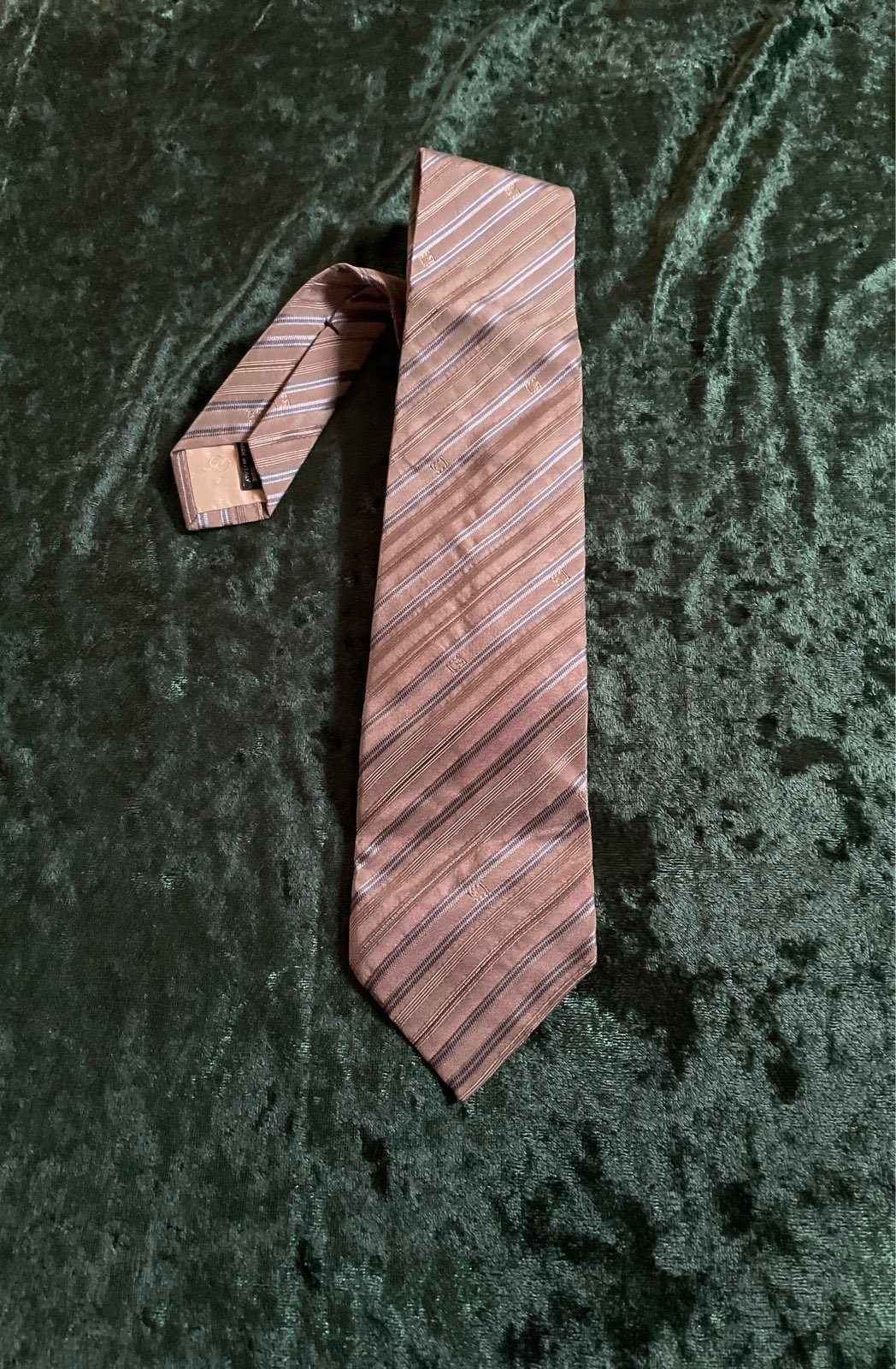 Gucci tie 100% silk mens