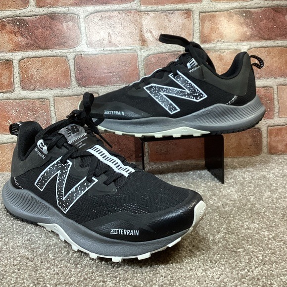 New Balance Nitrel V4 women’s training running shoes sneakers size 9.5