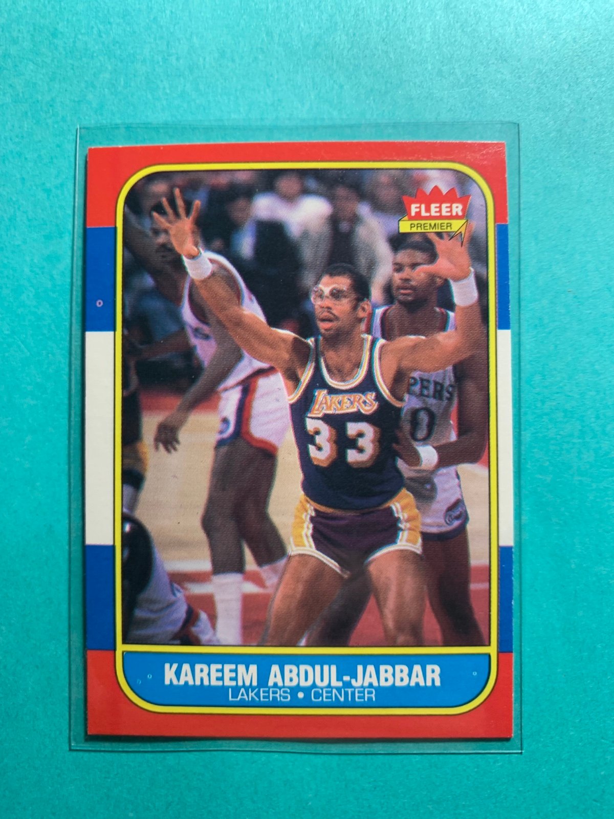 Pulled from set 1986 Fleer 1 Kareem Abdul-jabbar Basketball Los Angeles Lakers