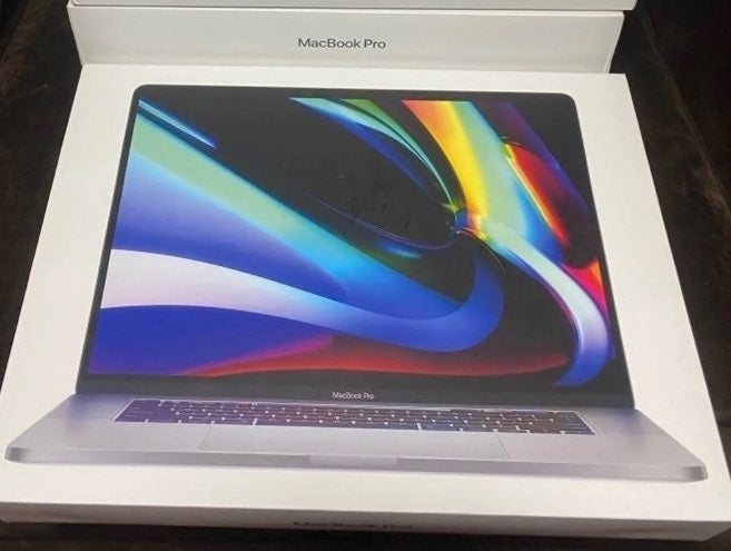 macbook pro 2020 *4 empty box*