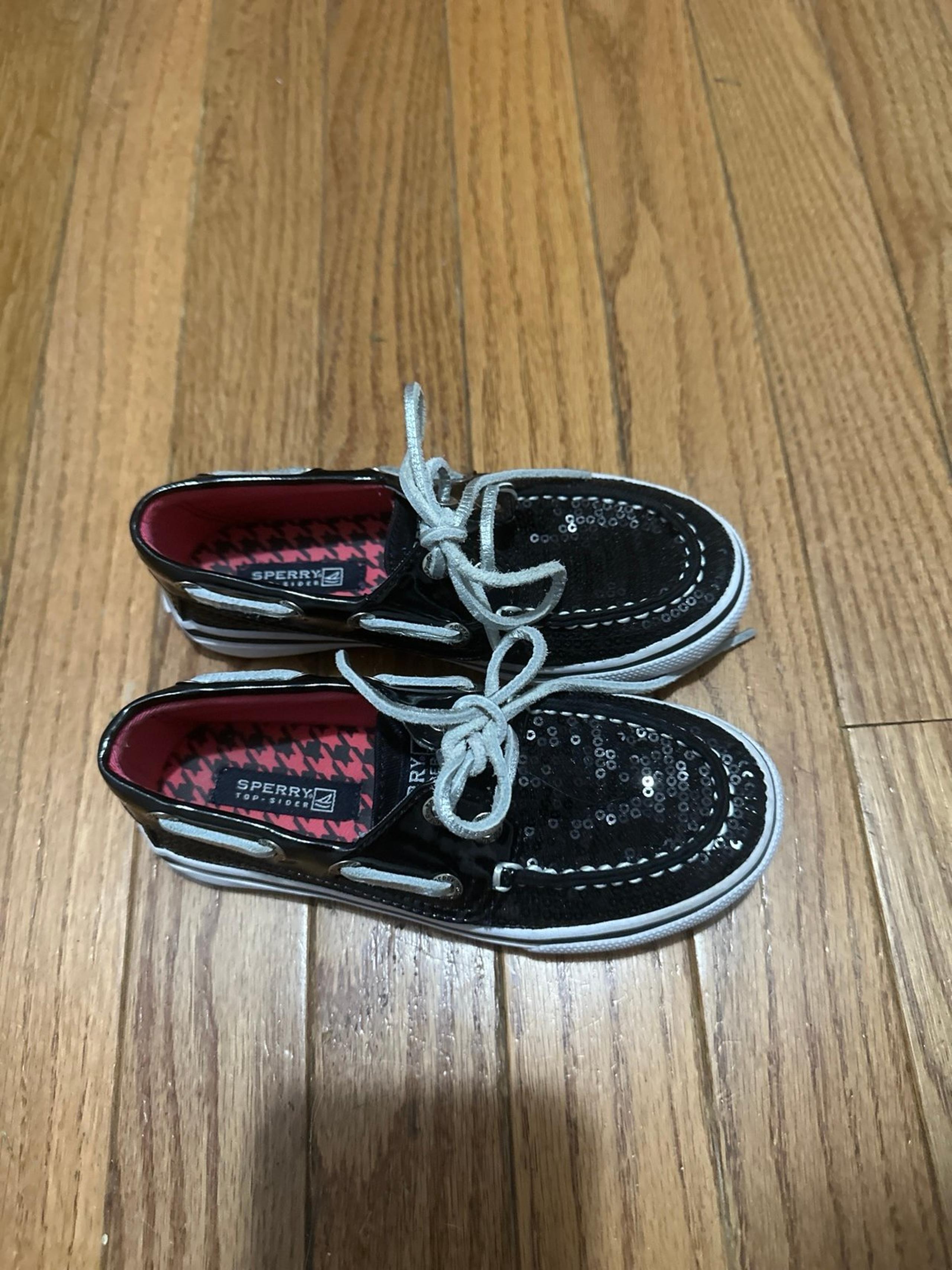 Girl’s Sperry Black with White trim Shoes Size 11 M