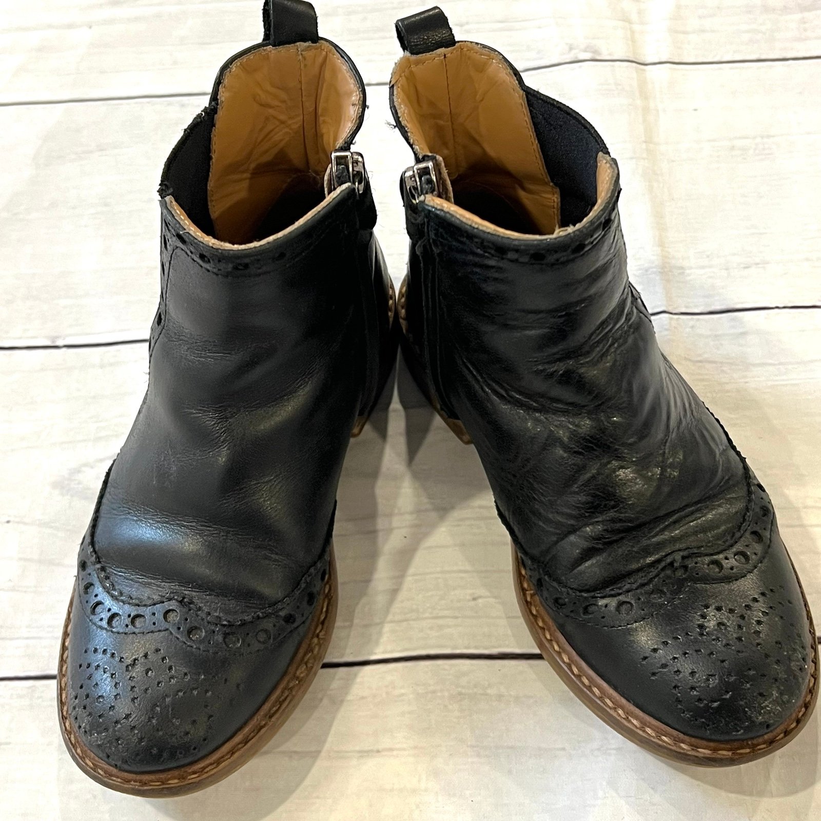 Papanatas by Eli Black Wingtip Booties