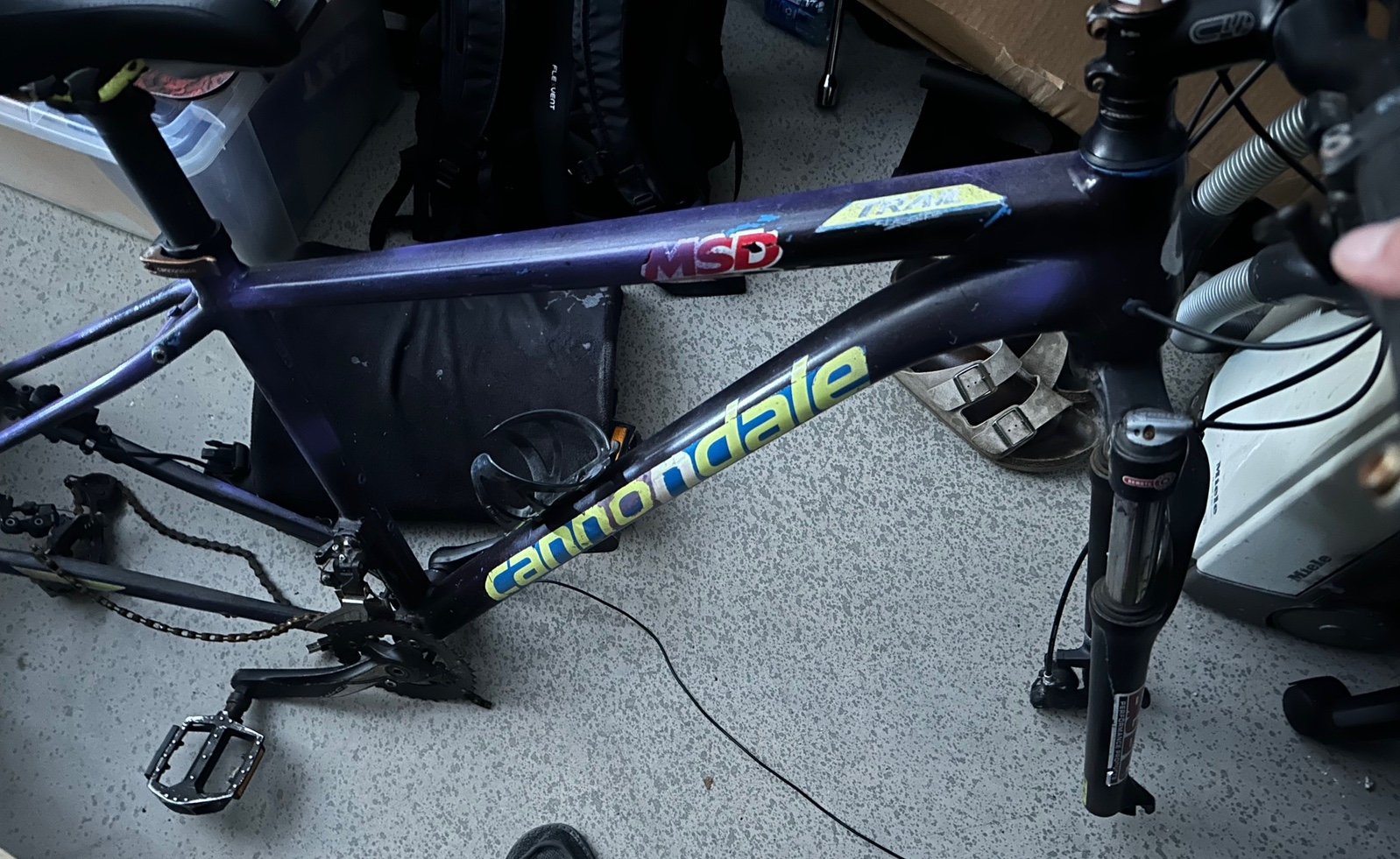 Cannondale mountain bike with tires