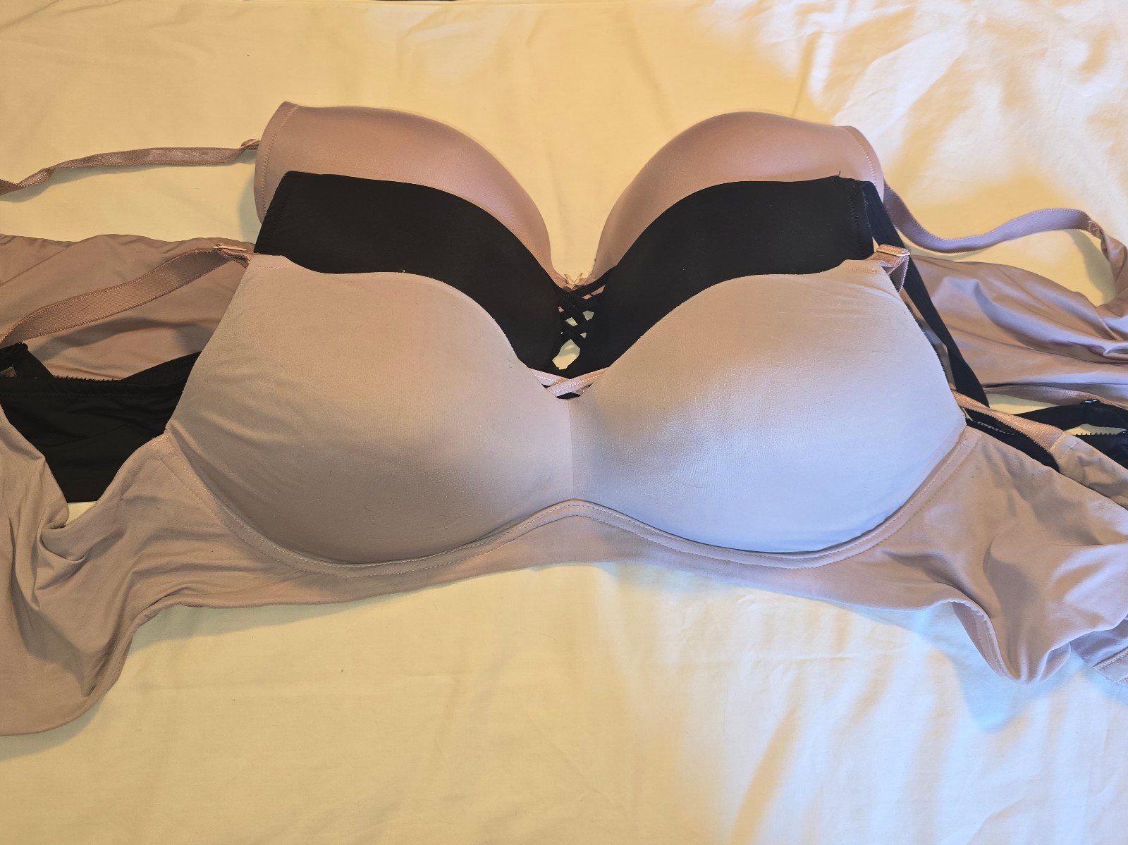Torrid Bra, 44DD, 360 Back Smooth Pushup Plunge, nude & black, 1 wireless/2 wire