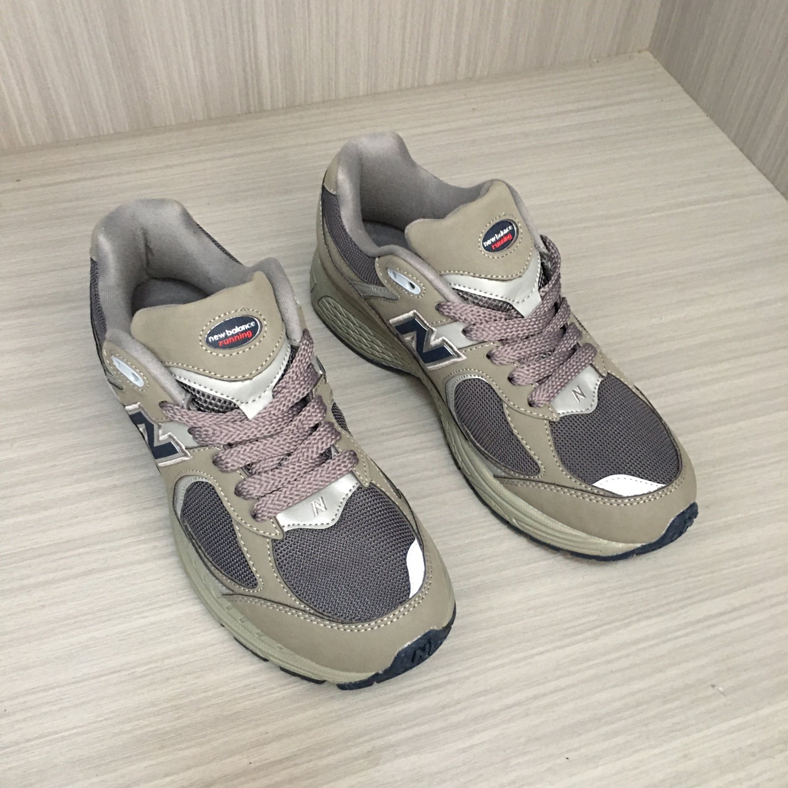 2002r shoes men size 10us eu44