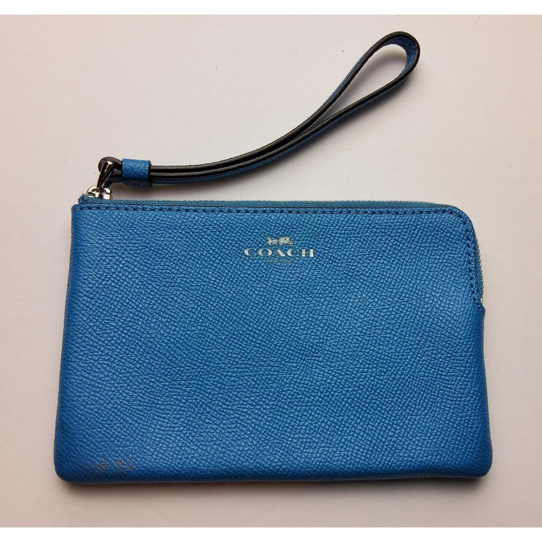 Coach F58032 Crossgrain Leather Corner Zip Wristlet Pouch Wallet