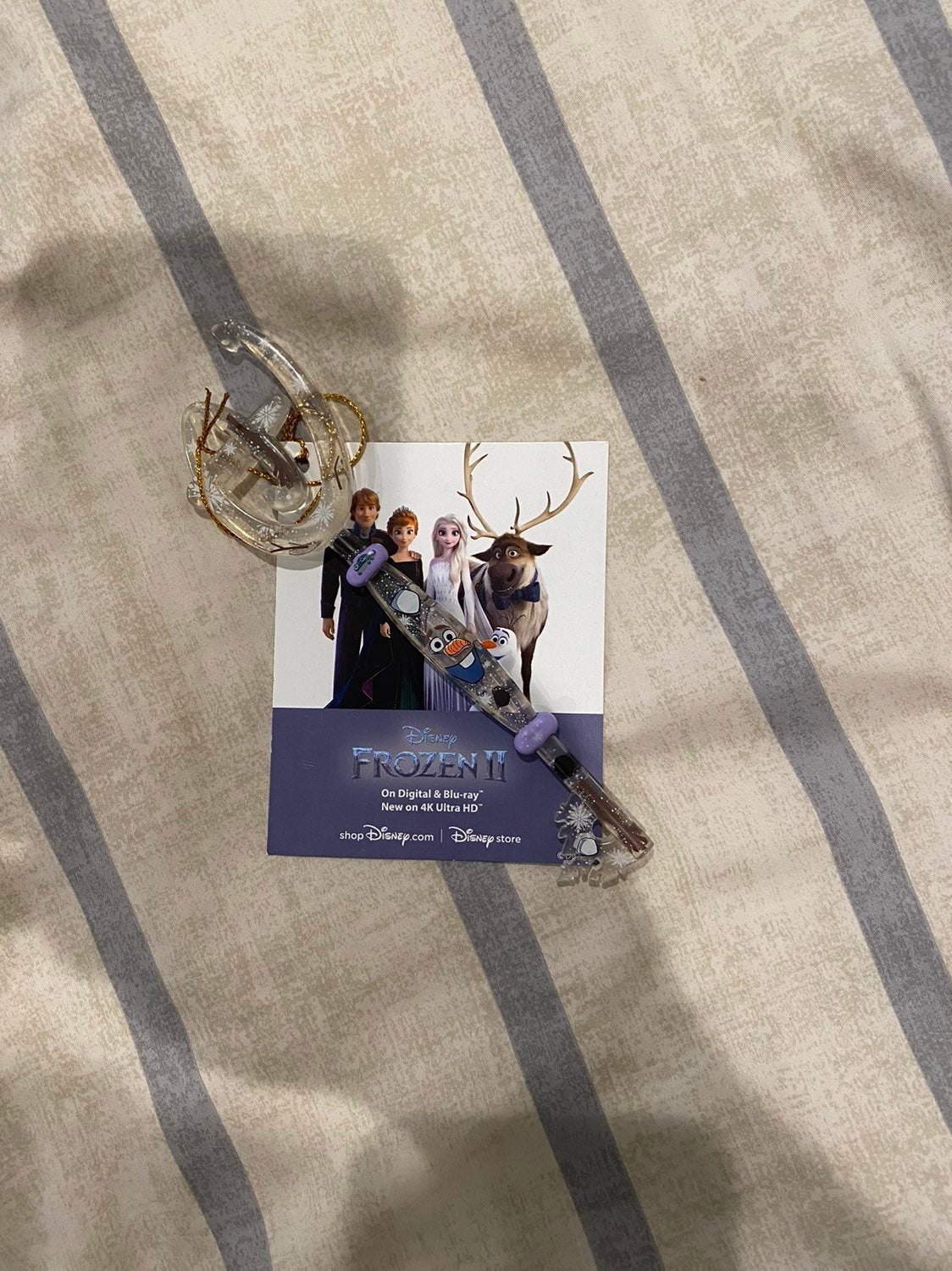 Olaf disney store key