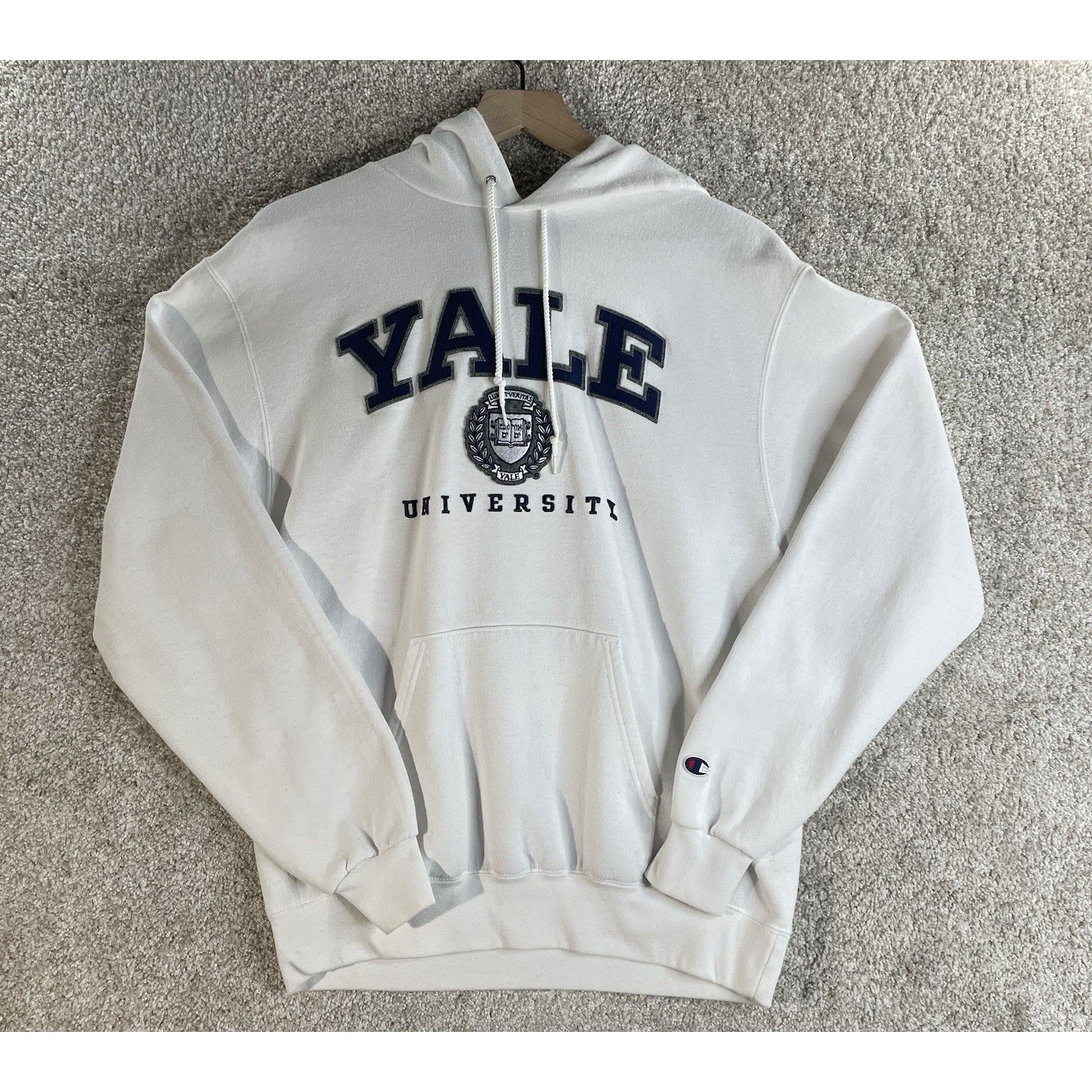 見逃し厳禁！おトクな Vintage 90's University Yale Weave Medium Hoodie Fleece Champion トップス