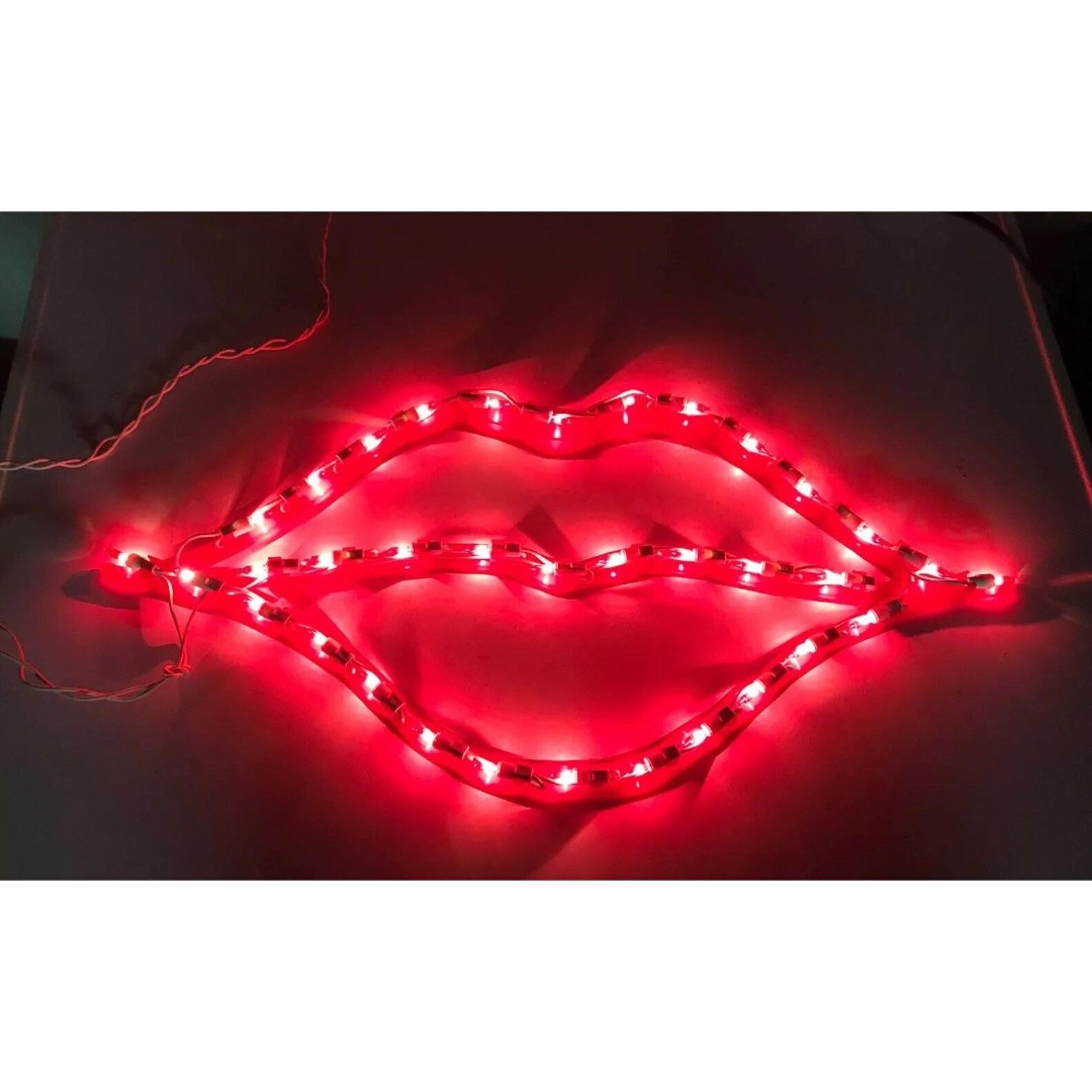 Red Lips Incandescent Light Sign Plastic Decoration About 21 X 10 Inches IMPACT