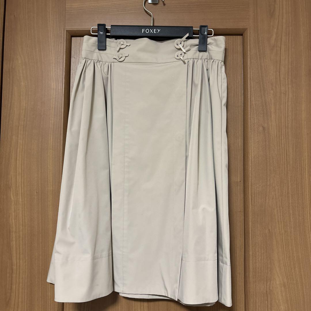 FOXEY Beige Pleated Skirt